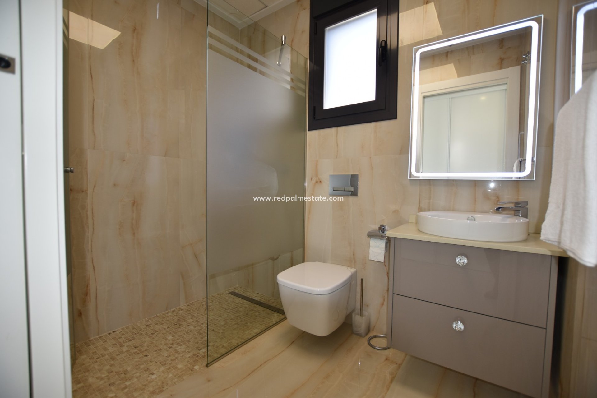 Återförsäljning - Villa -
San Miguel de Salinas - Inland