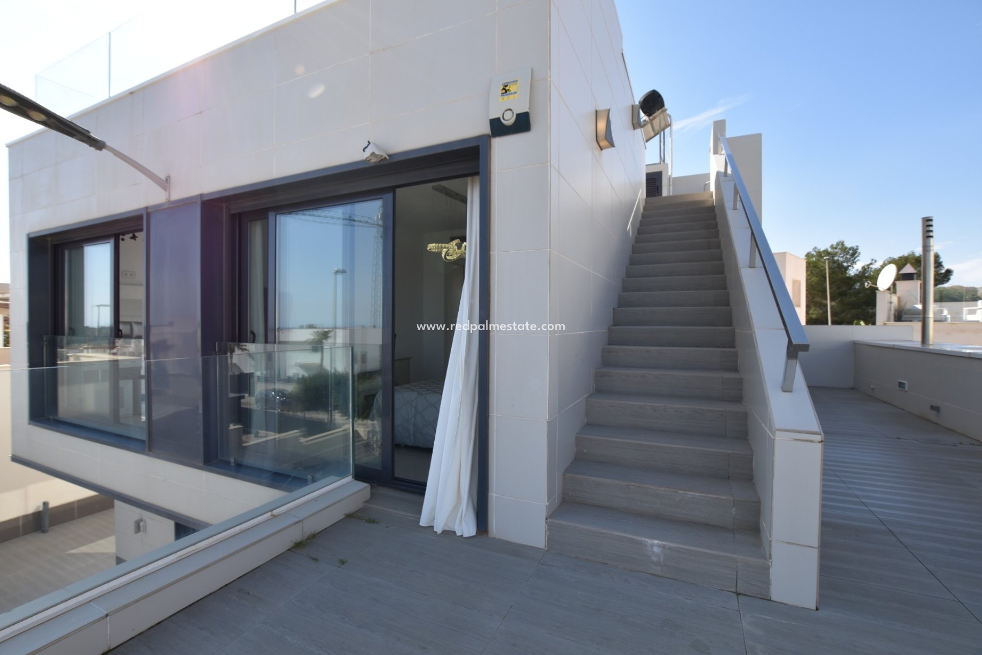 Återförsäljning - Villa -
San Miguel de Salinas - Inland