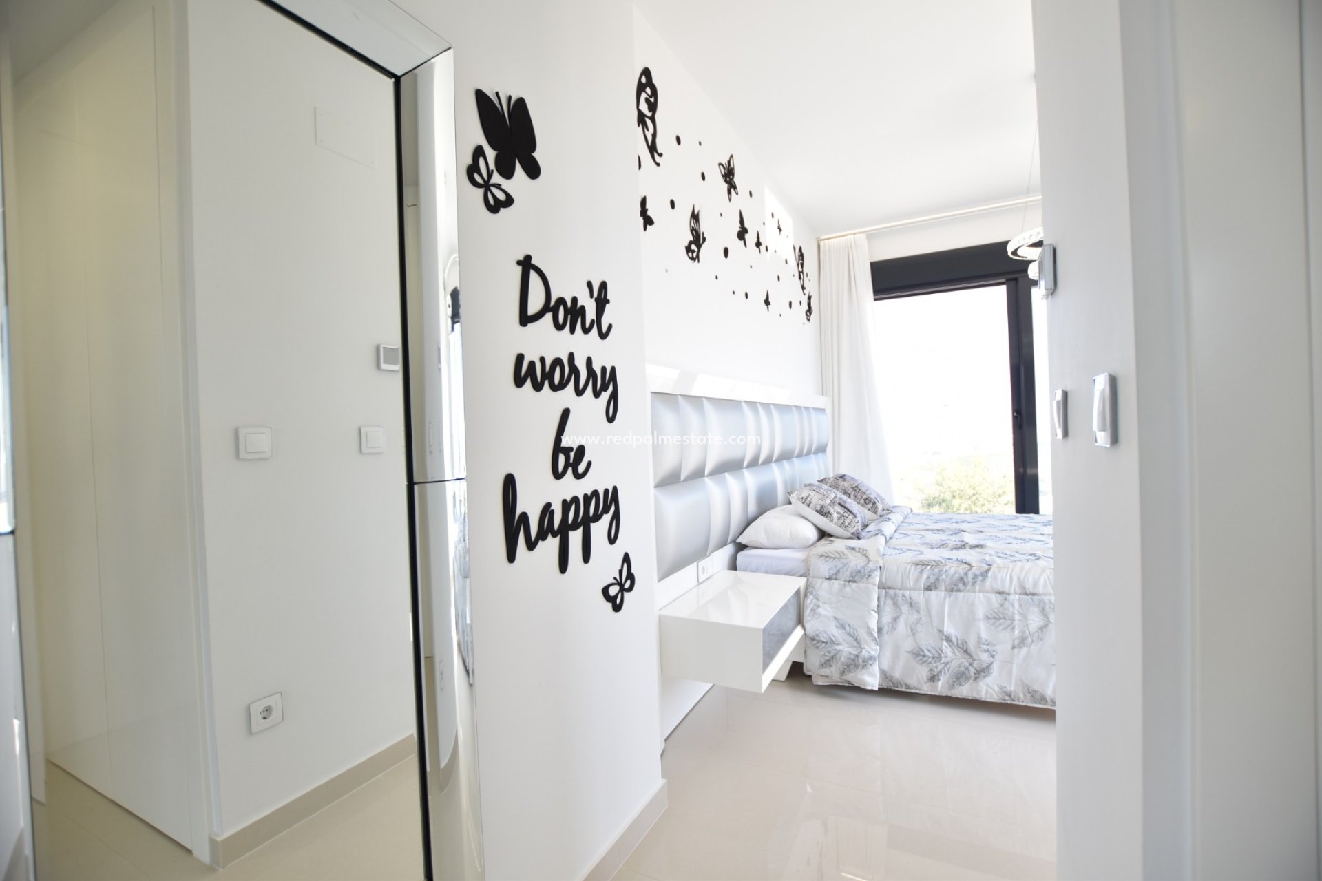 Återförsäljning - Villa -
San Miguel de Salinas - Inland