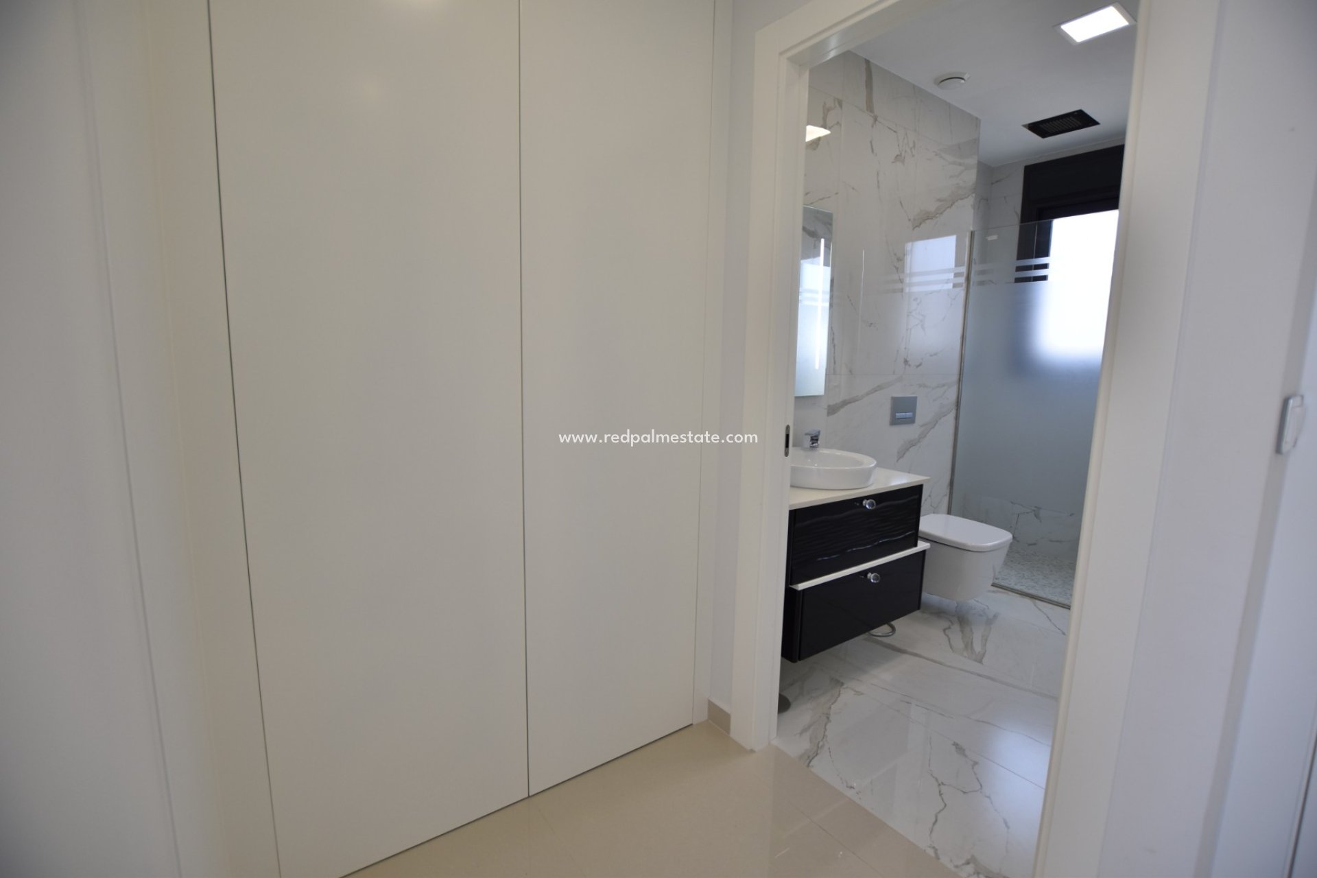 Återförsäljning - Villa -
San Miguel de Salinas - Inland