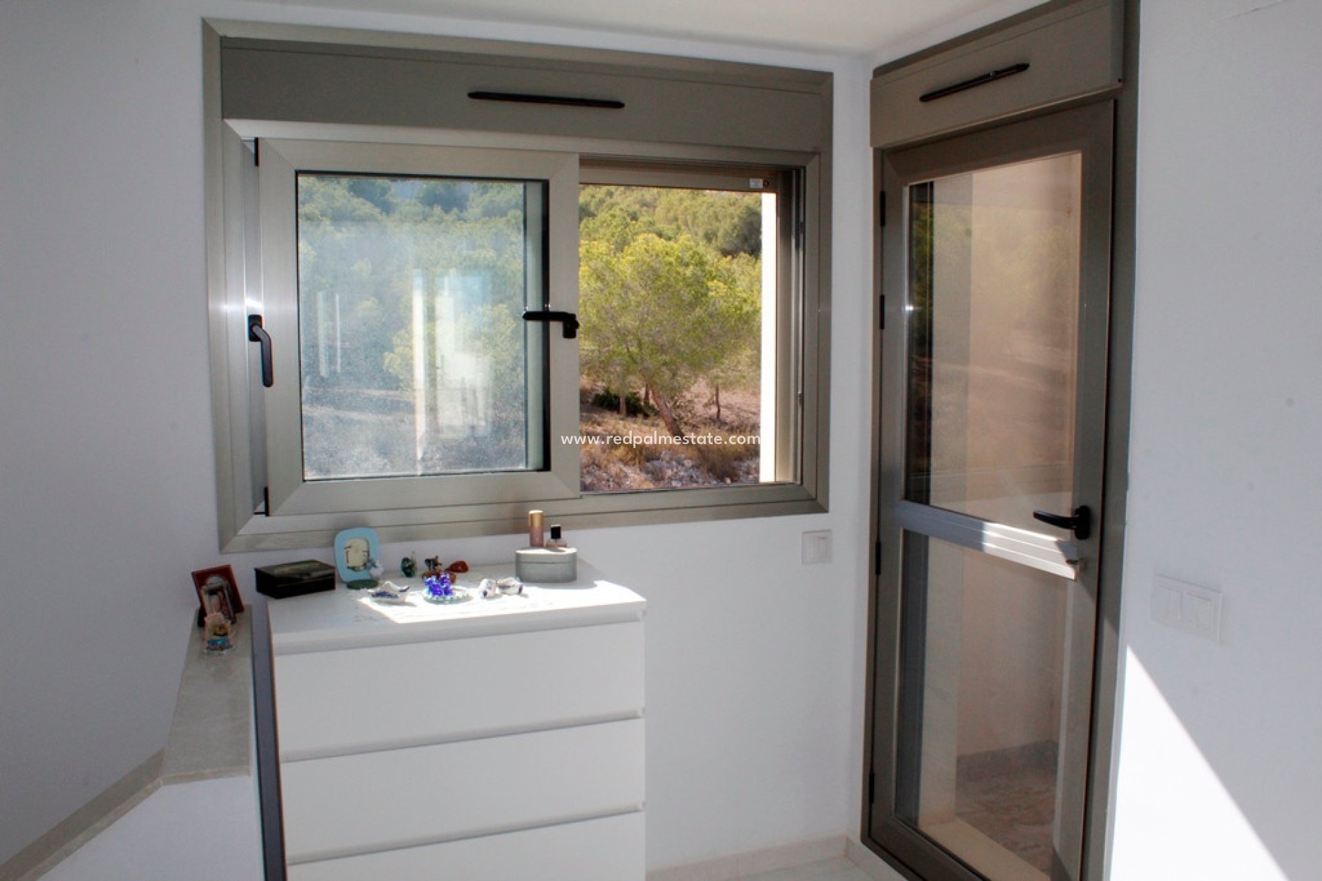 Återförsäljning - Villa -
San Miguel de Salinas - Inland