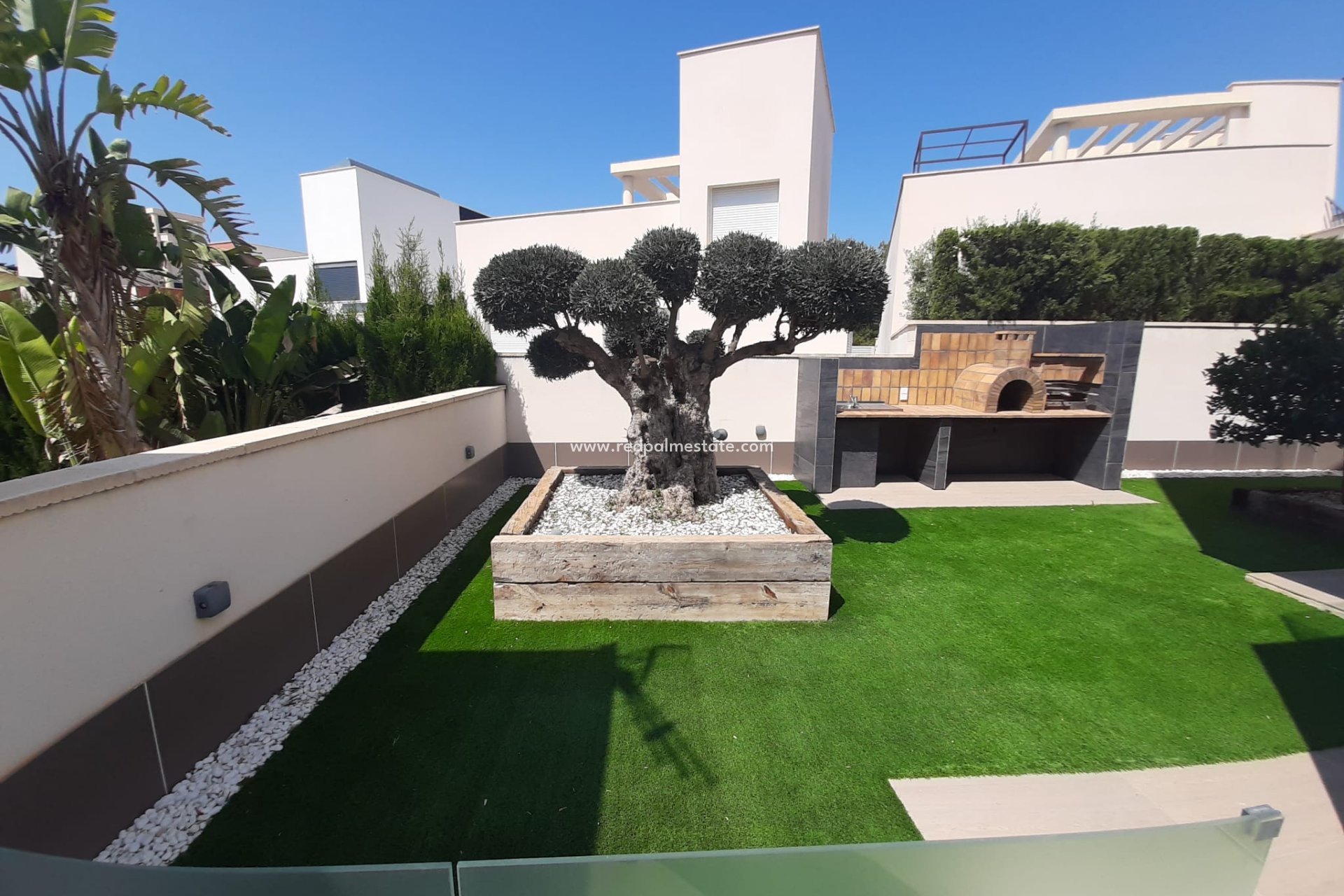 Återförsäljning - Villa -
San Miguel de Salinas - Inland