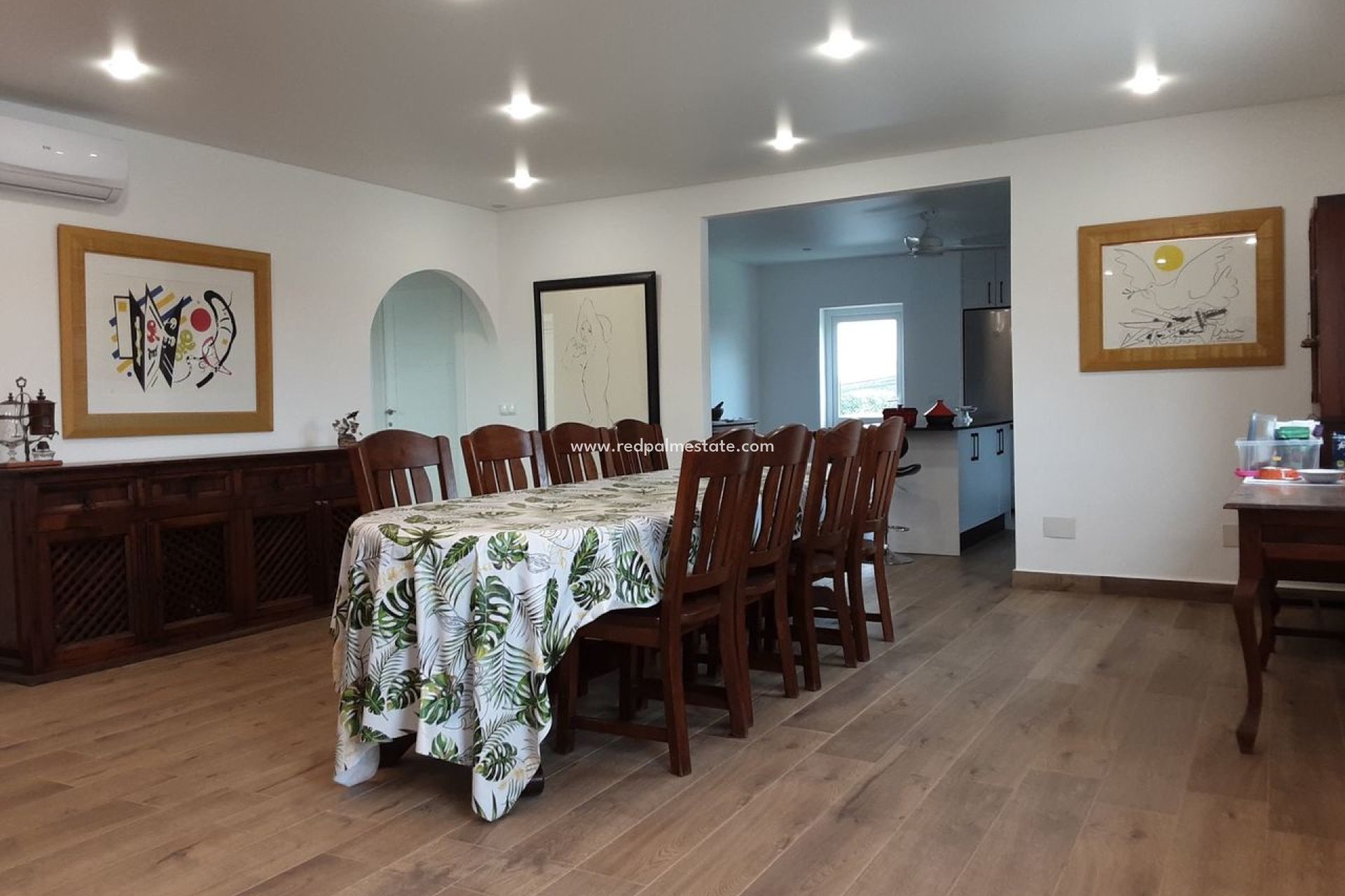 Återförsäljning - Villa -
San Miguel de Salinas - Inland