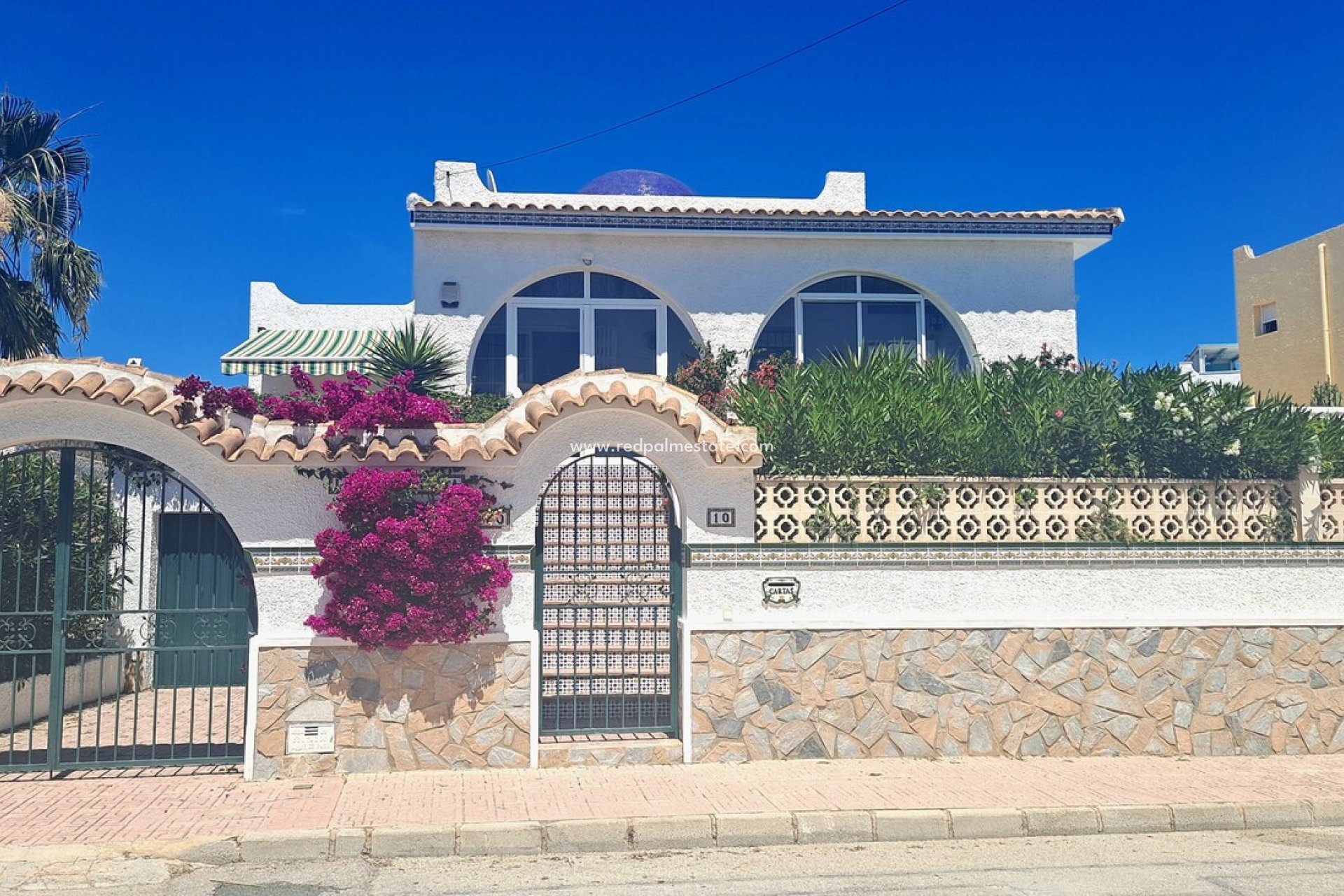 Återförsäljning - Villa -
San Miguel de Salinas - Inland