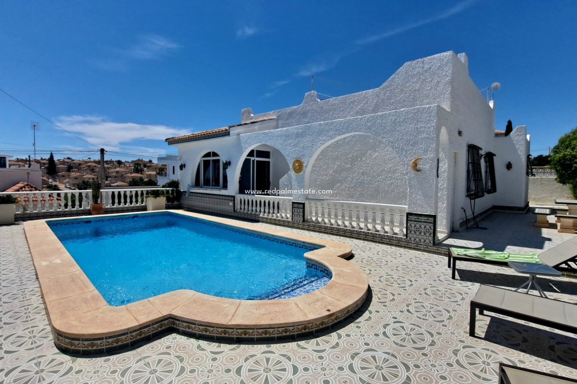 Återförsäljning - Villa -
San Miguel de Salinas - Inland