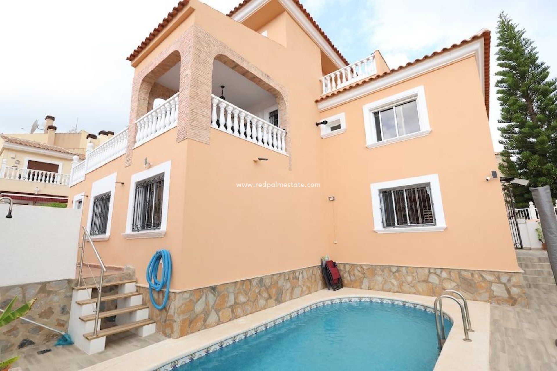 Återförsäljning - Villa -
San Miguel de Salinas - Inland