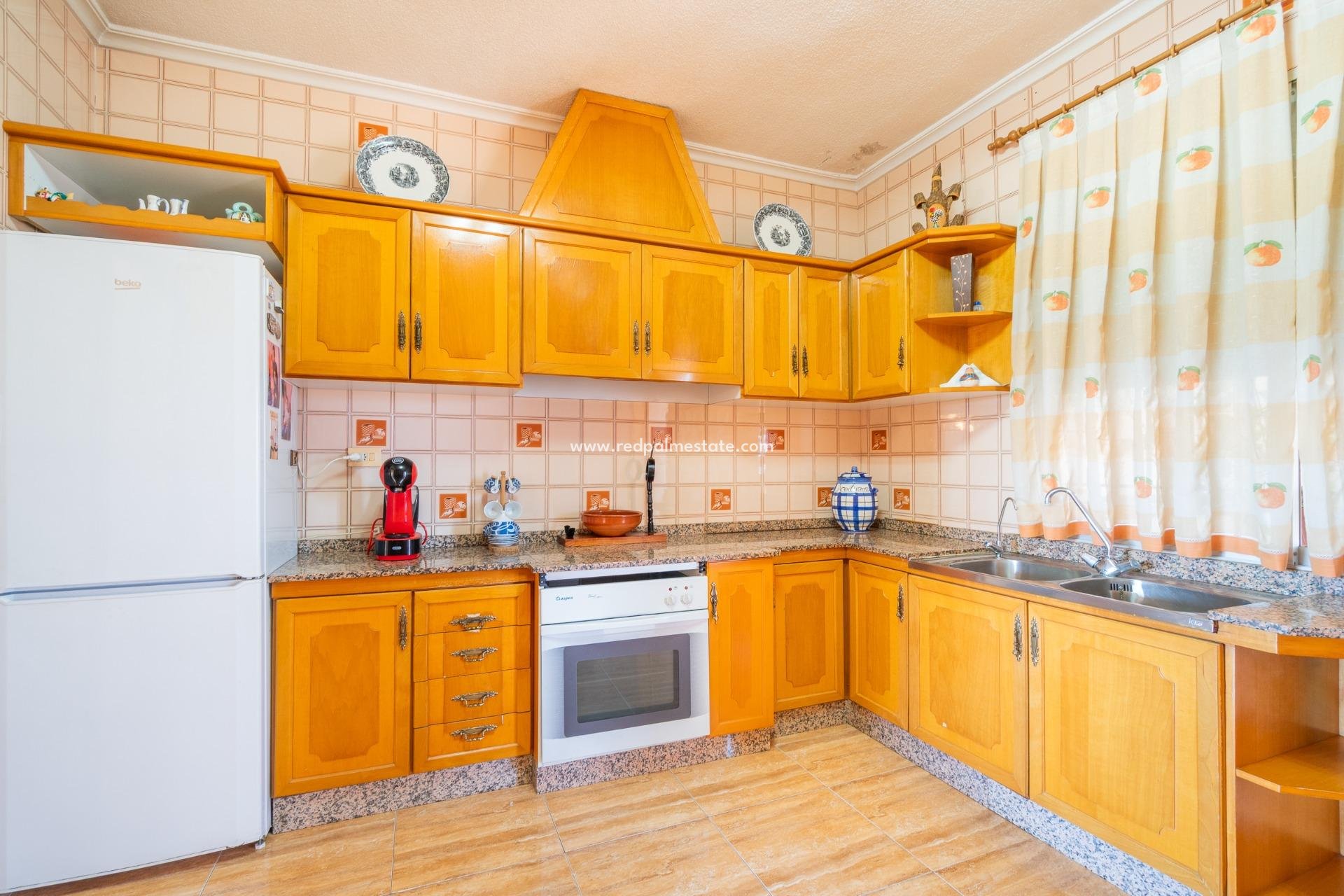 Återförsäljning - Villa -
San Miguel de Salinas - Torremendo