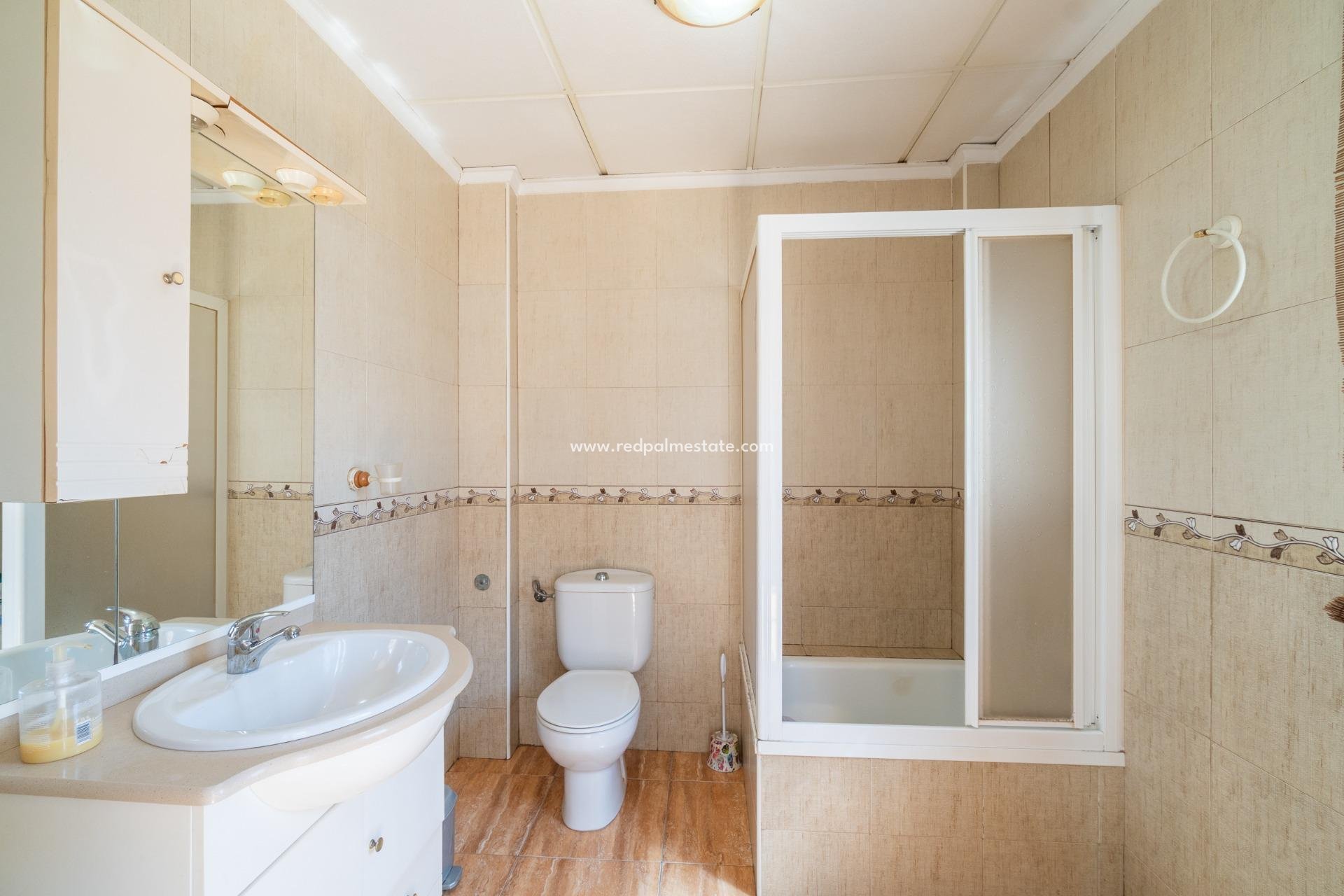 Återförsäljning - Villa -
San Miguel de Salinas - Torremendo