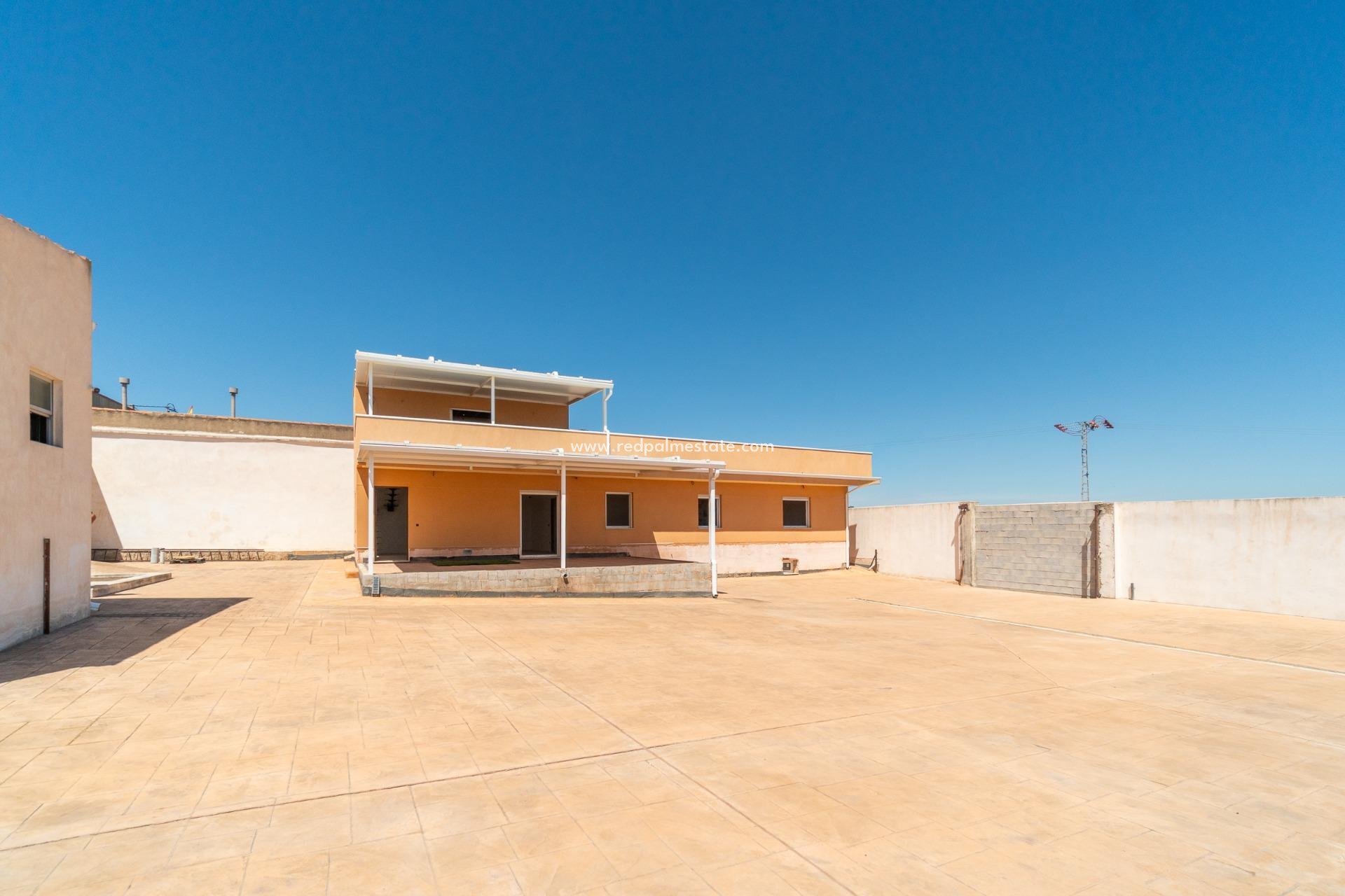 Återförsäljning - Villa -
San Miguel de Salinas - Torremendo