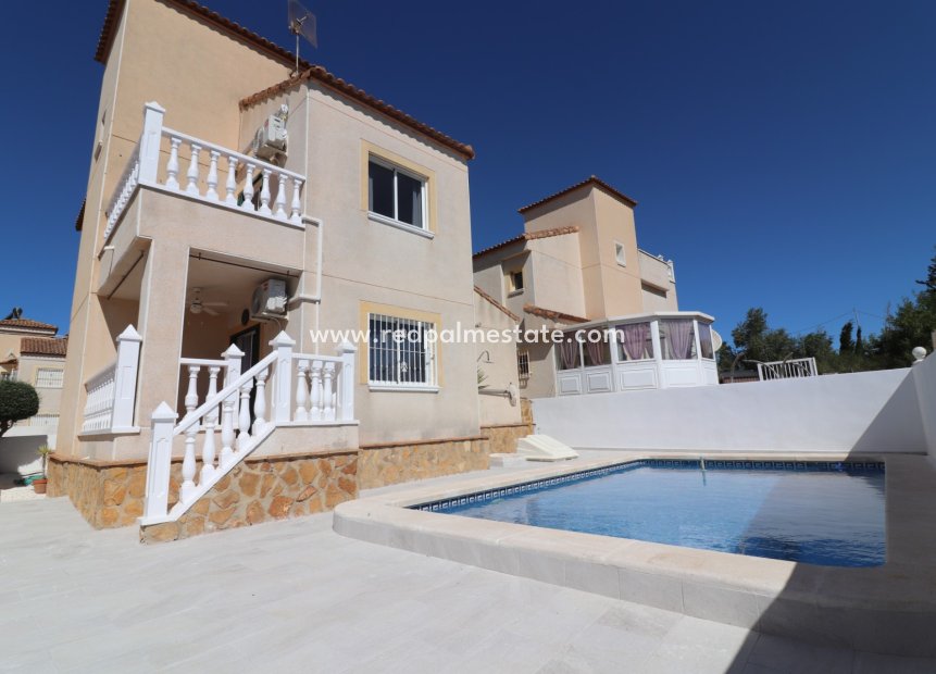 Återförsäljning - Villa -
San Miguel de Salinas