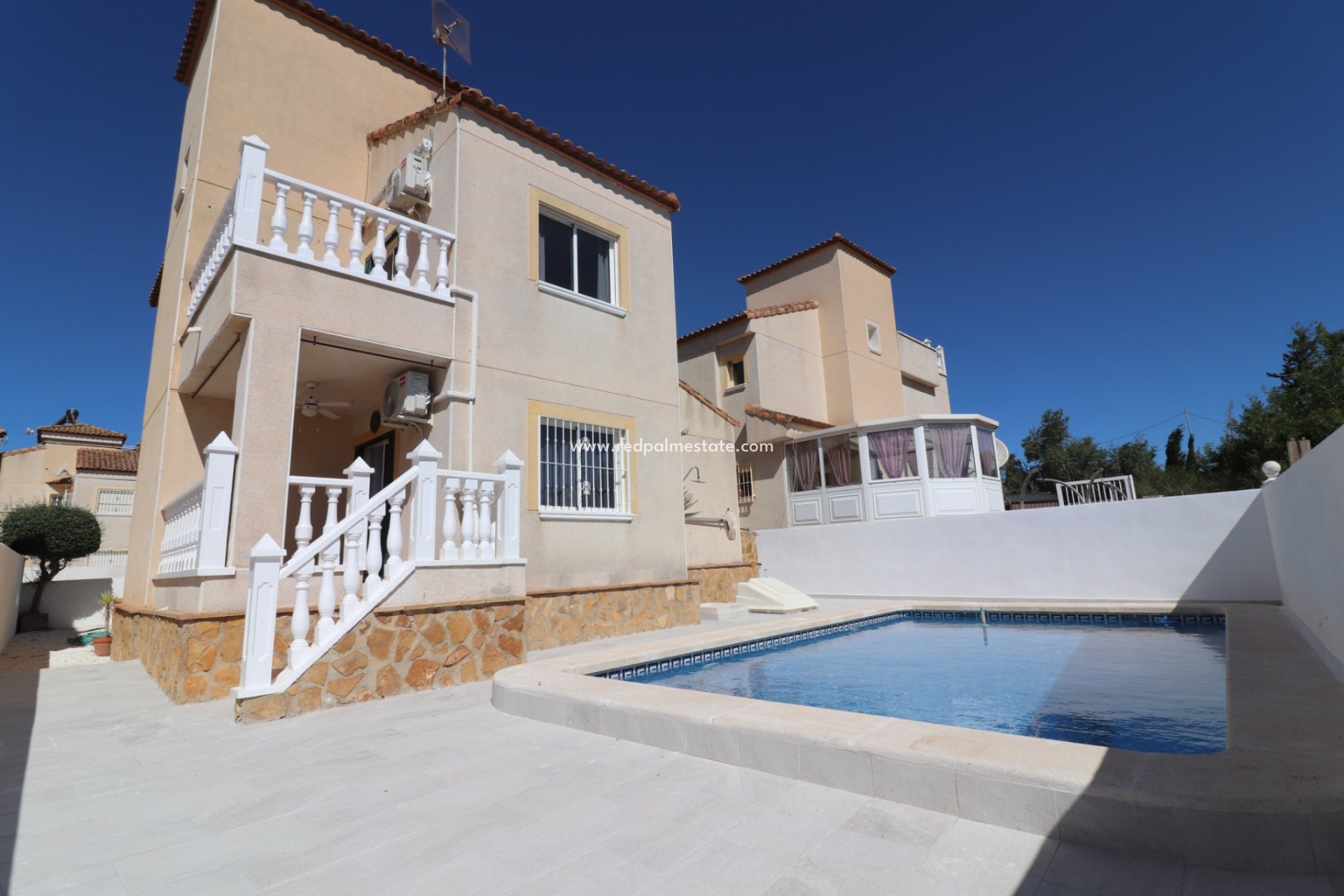 Återförsäljning - Villa -
San Miguel de Salinas