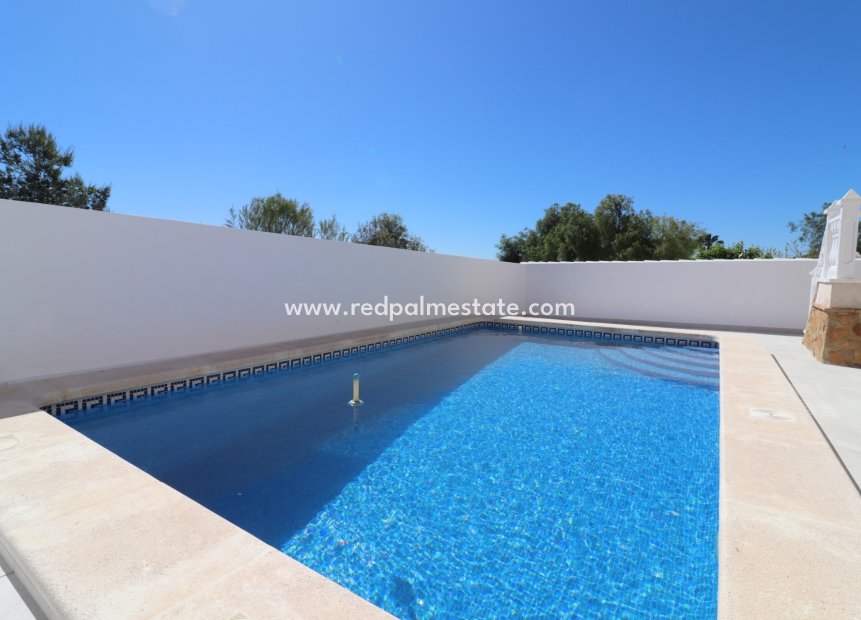 Återförsäljning - Villa -
San Miguel de Salinas