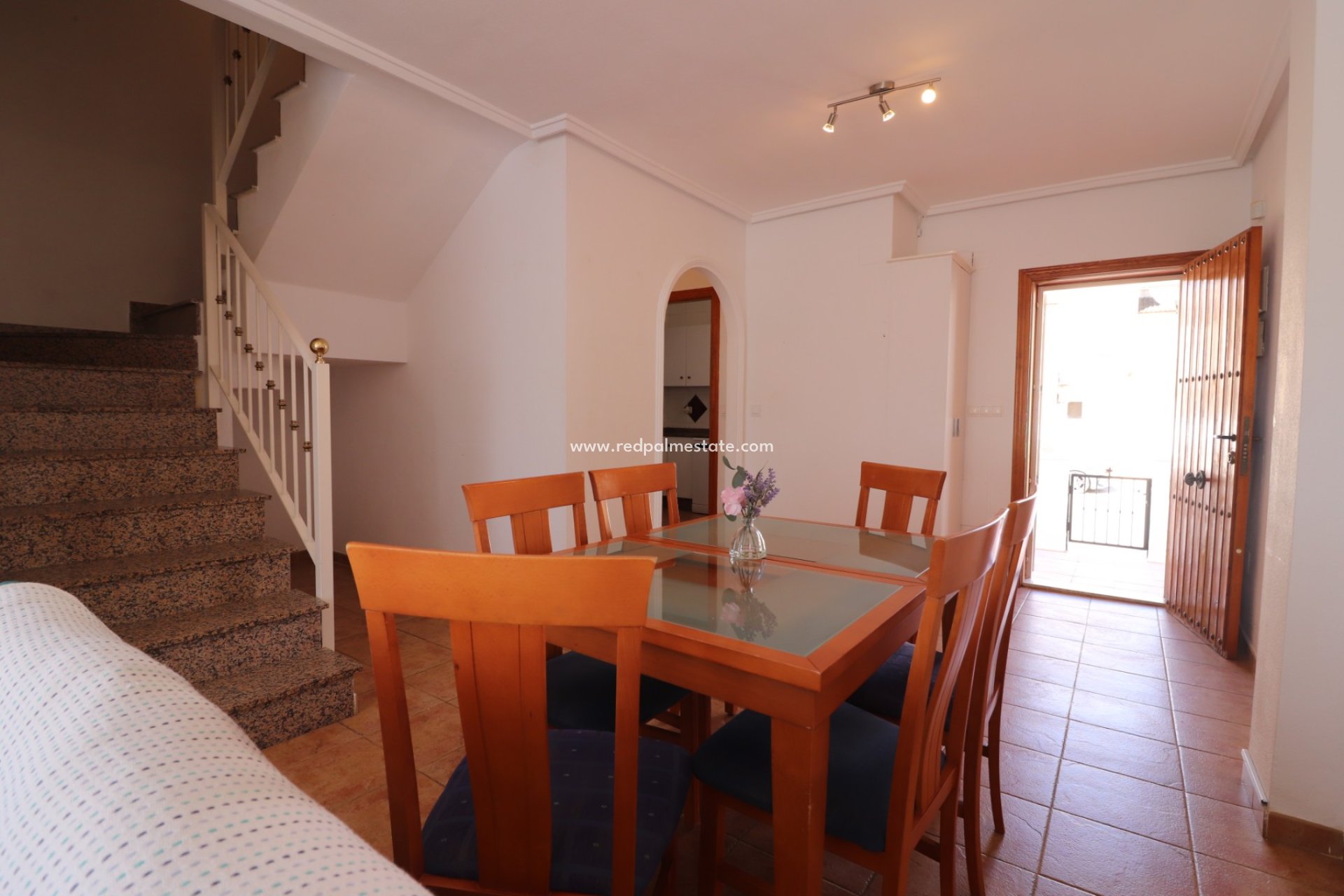 Återförsäljning - Villa -
San Miguel de Salinas