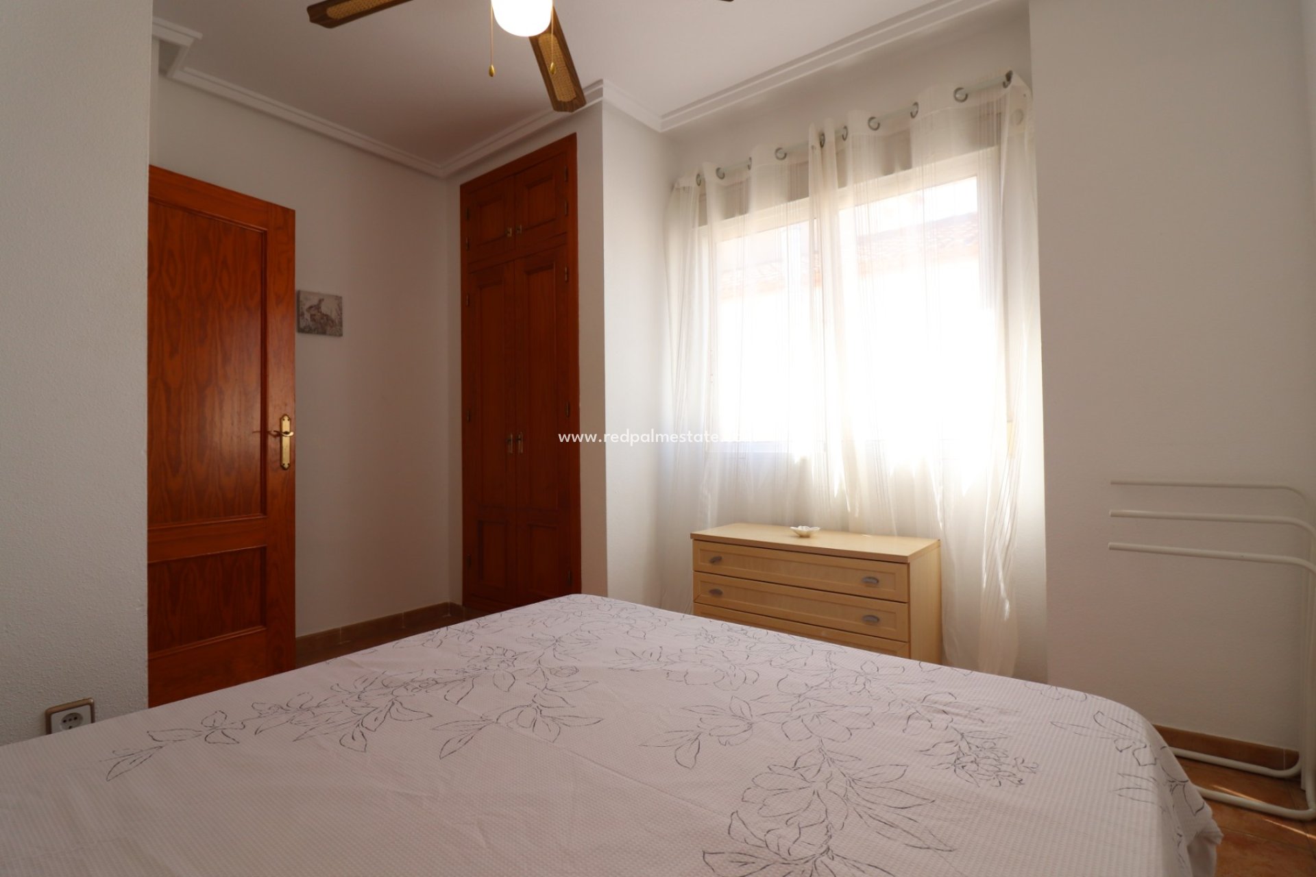 Återförsäljning - Villa -
San Miguel de Salinas