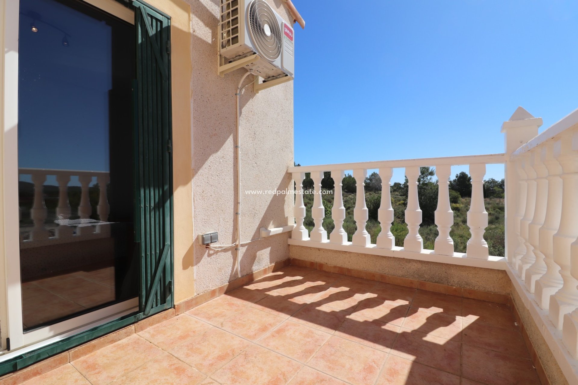 Återförsäljning - Villa -
San Miguel de Salinas