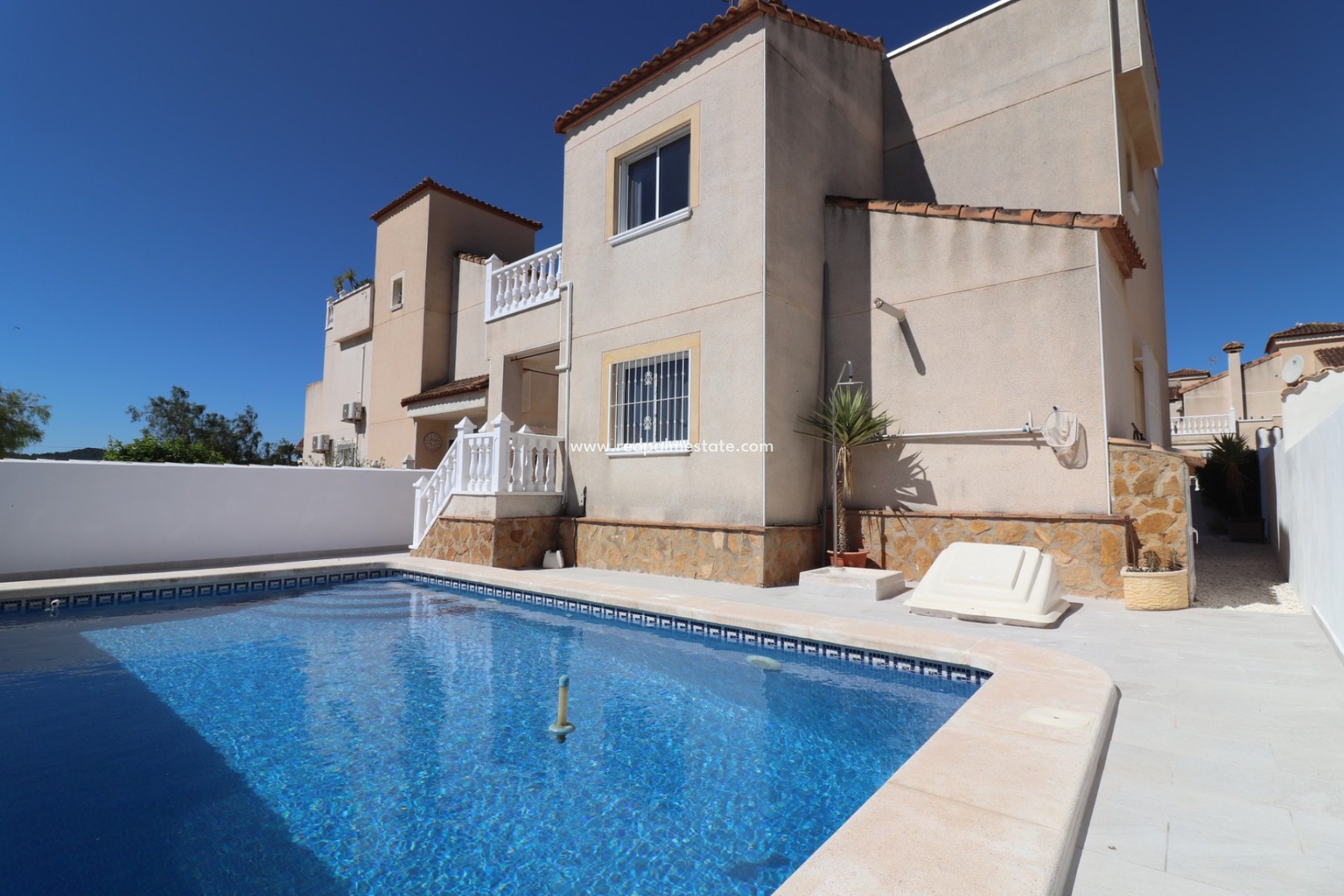 Återförsäljning - Villa -
San Miguel de Salinas