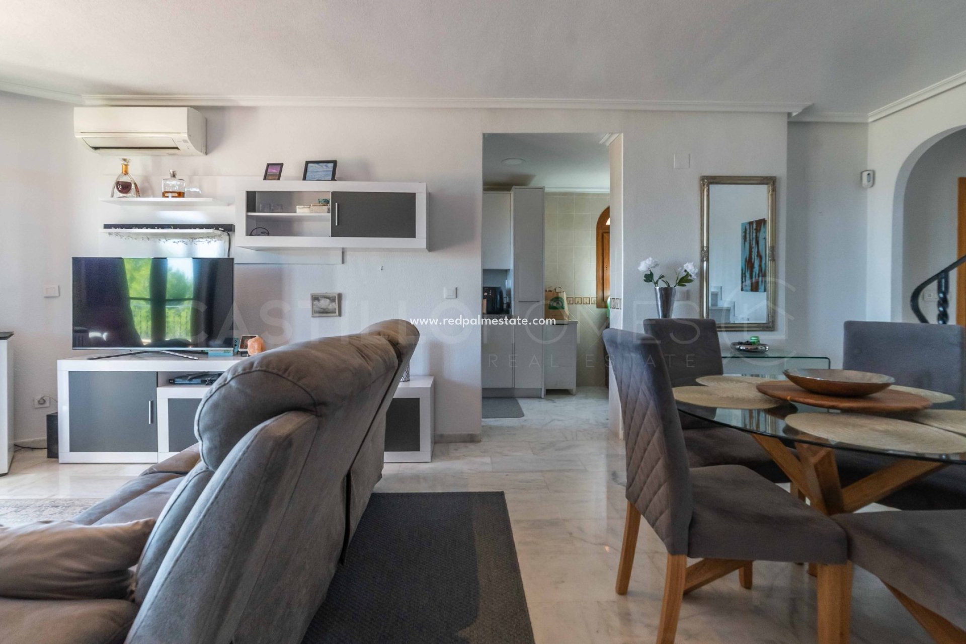 Återförsäljning - Villa -
San Miguel de Salinas