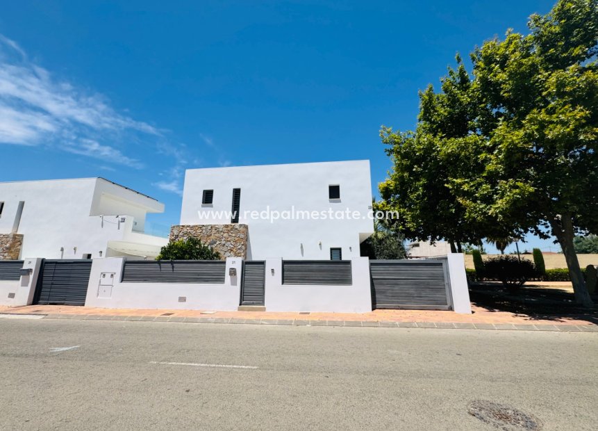 Återförsäljning - Villa -
San Pedro del Pinatar - San Pedro de Pinatar