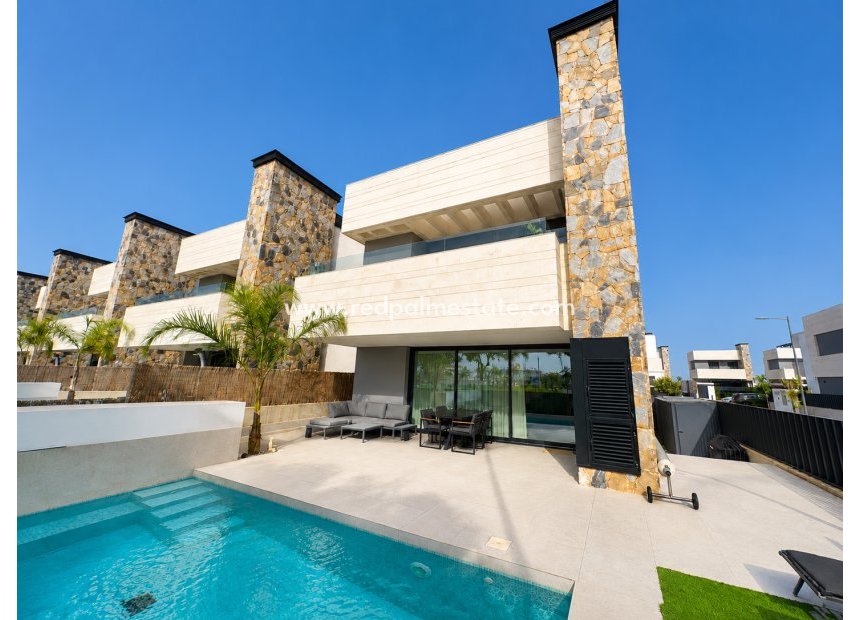 Återförsäljning - Villa -
Santa Rosalia Resort - Inland