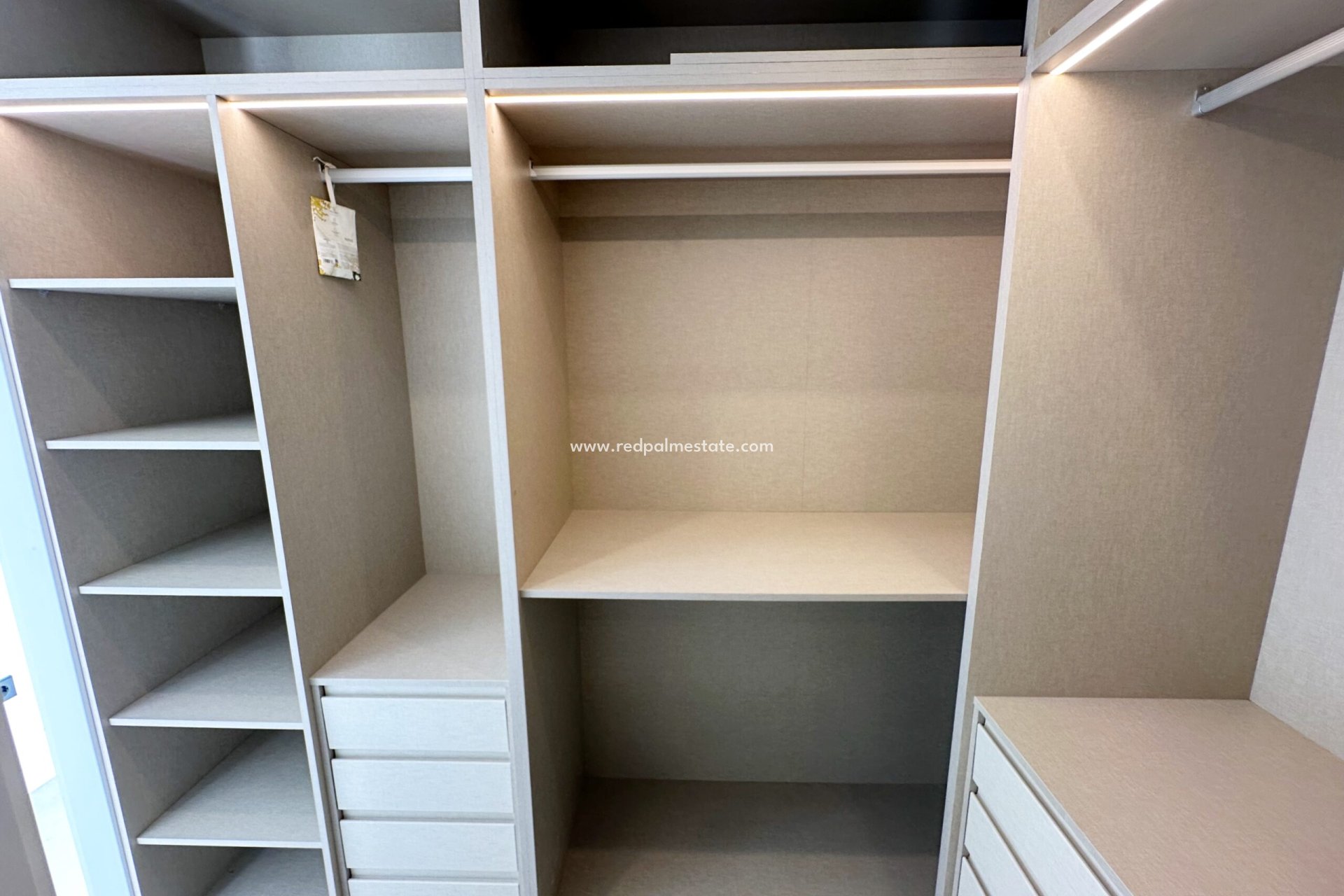 Återförsäljning - Villa -
Santa Rosalia Resort - Inland