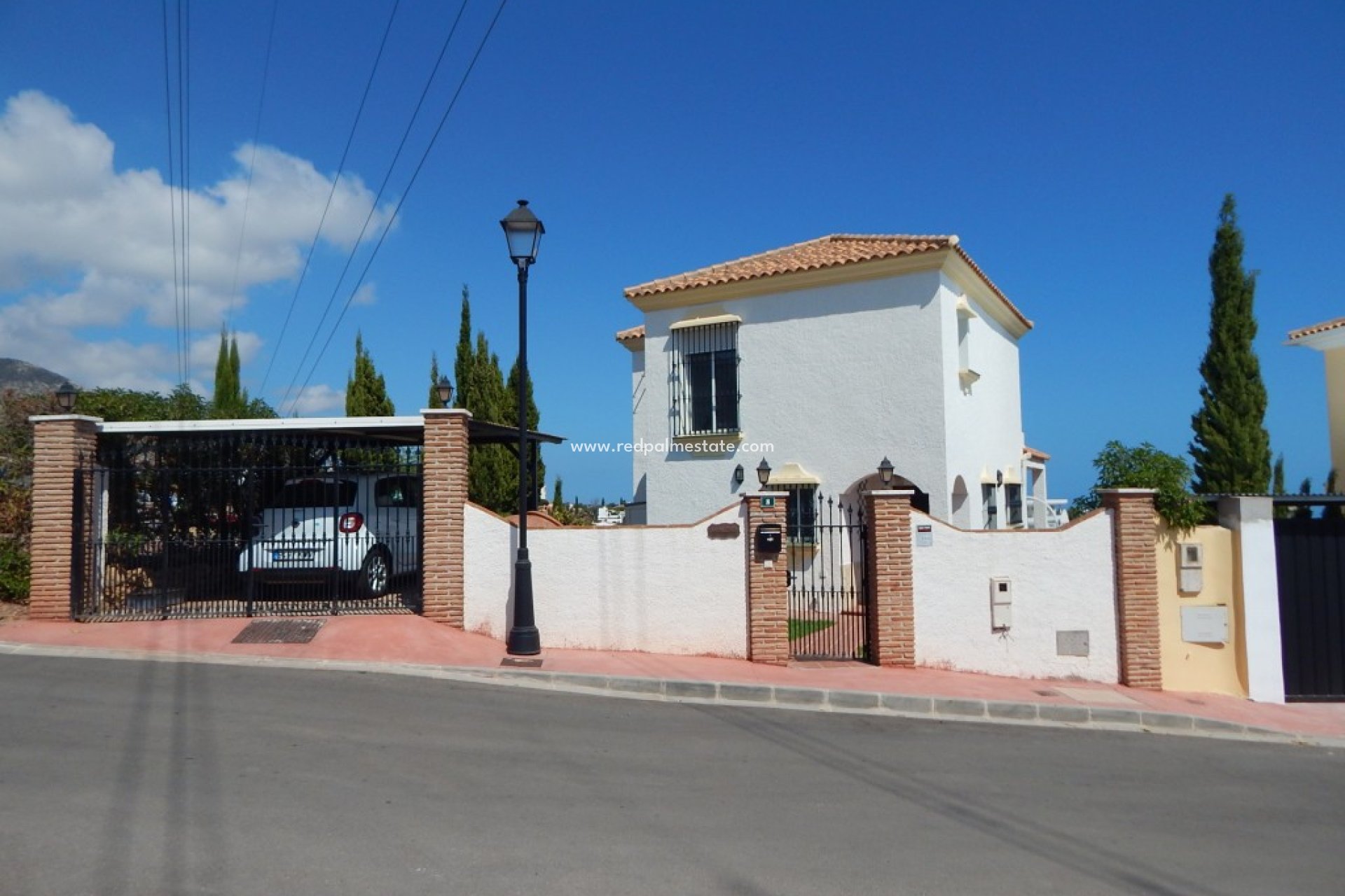 Återförsäljning - Villa -
Torreblanca