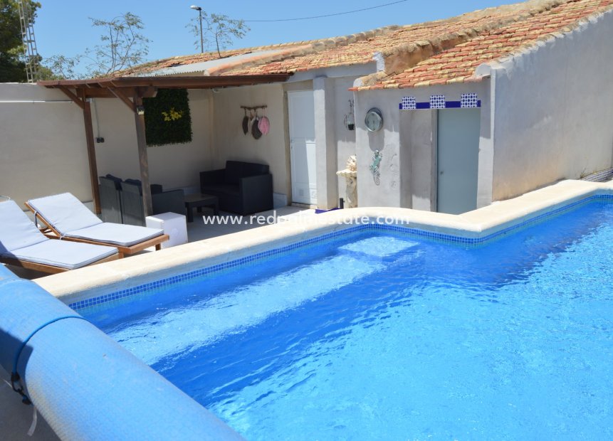 Återförsäljning - Villa -
Torremendo - Costa Blanca