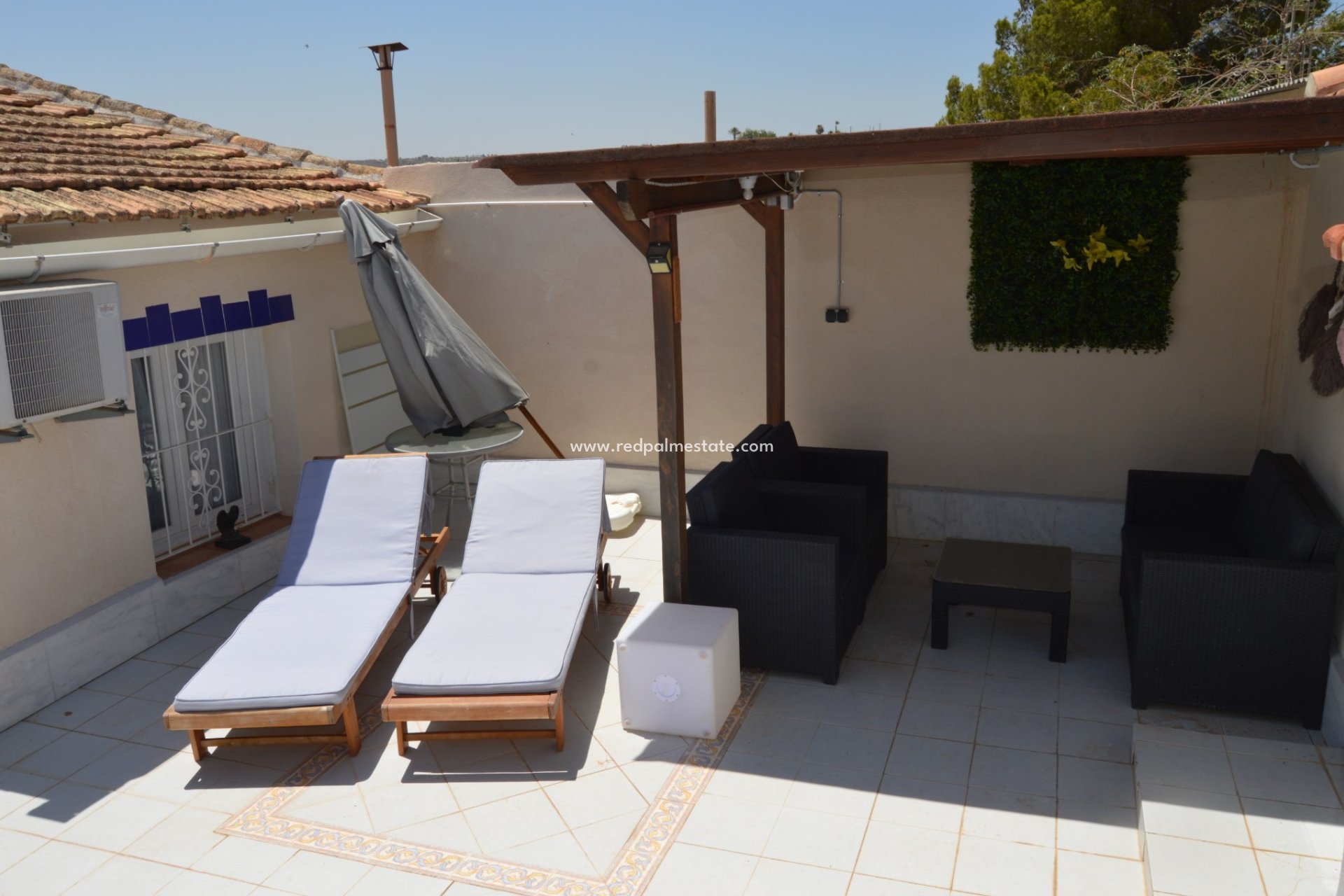 Återförsäljning - Villa -
Torremendo - Costa Blanca