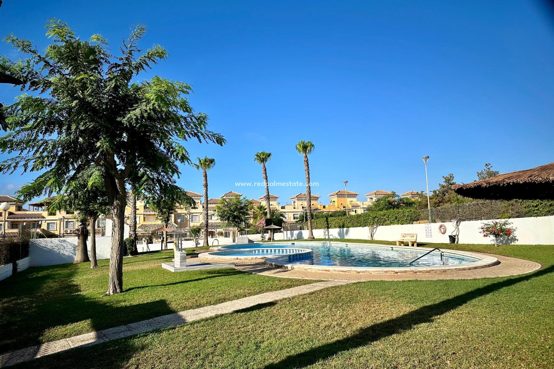 Återförsäljning - Villa -
Torrevieja - Aguas Nueva