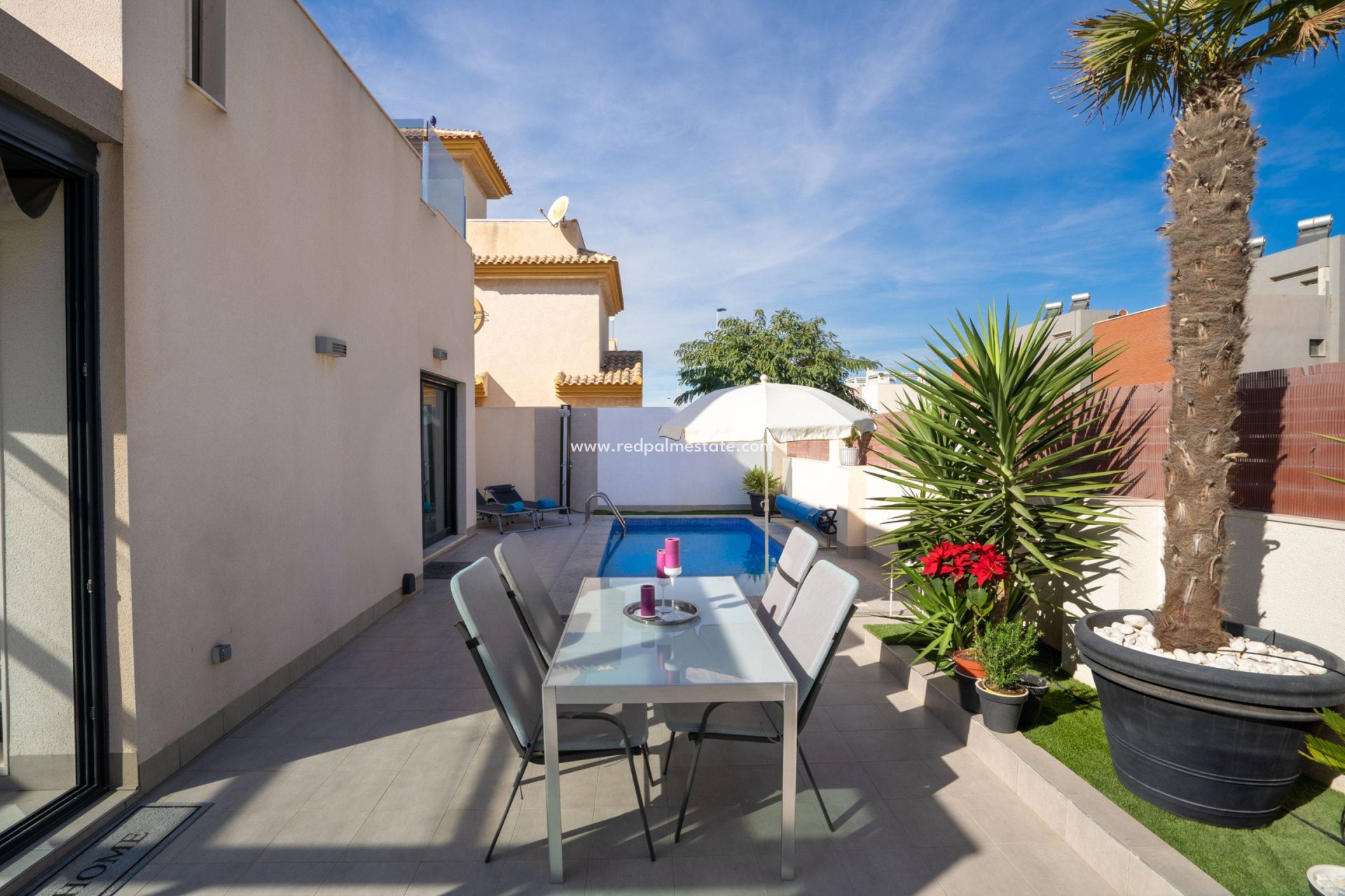 Återförsäljning - Villa -
Torrevieja - Aguas Nueva