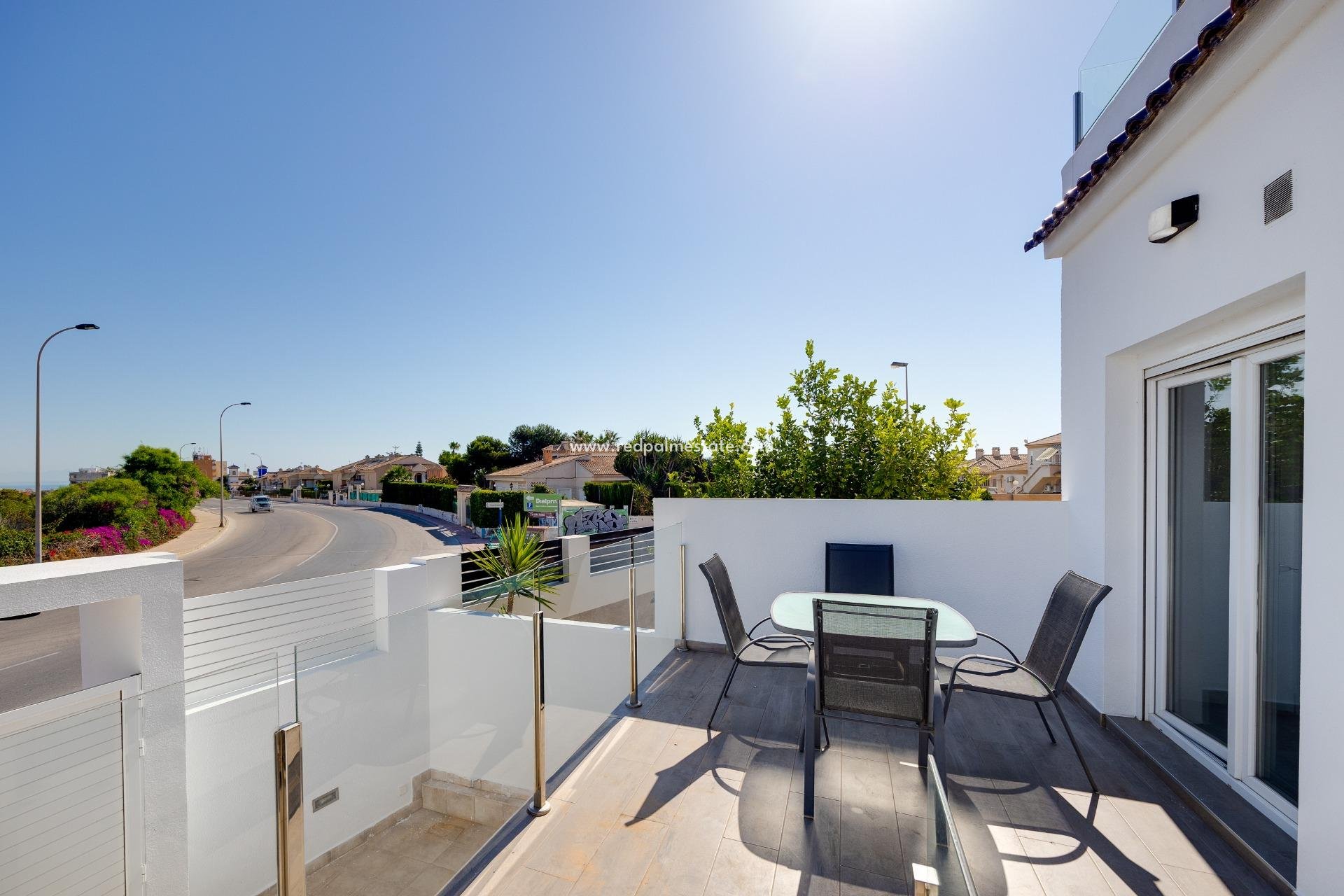 Återförsäljning - Villa -
Torrevieja - Aguas Nueva