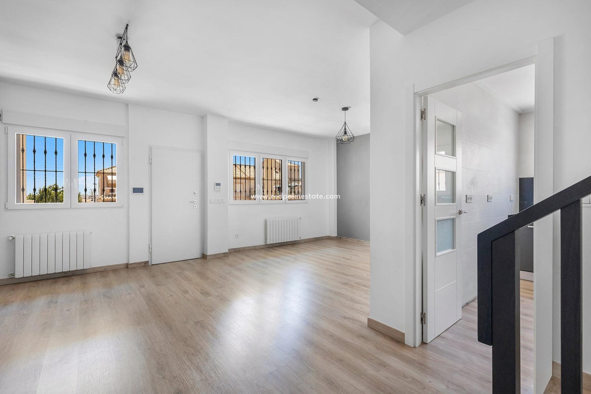 Återförsäljning - Villa -
Torrevieja - Aguas Nueva