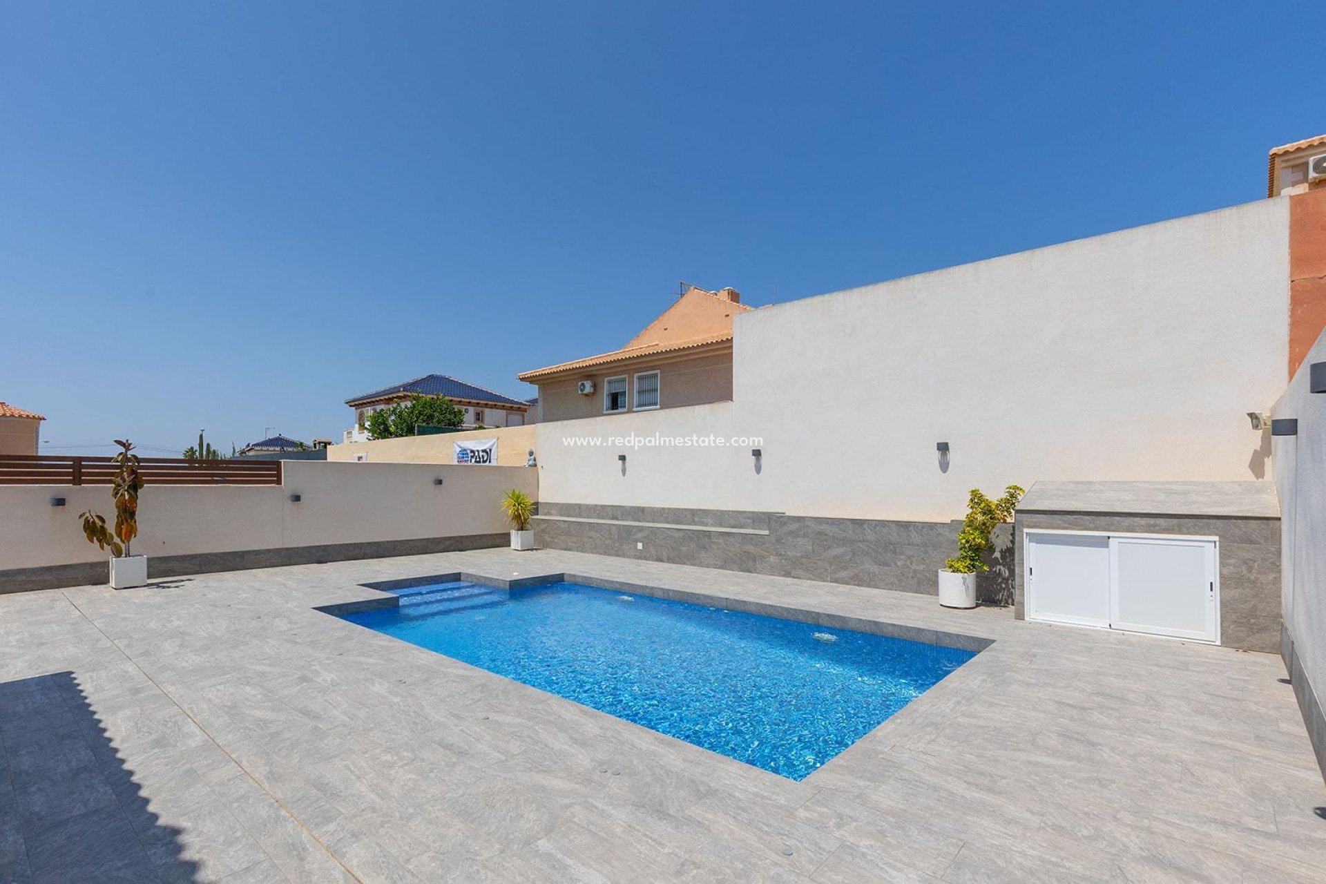 Återförsäljning - Villa -
Torrevieja - Aguas Nueva