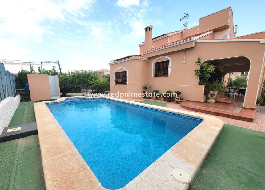 Återförsäljning - Villa -
Torrevieja - Aguas Nueva