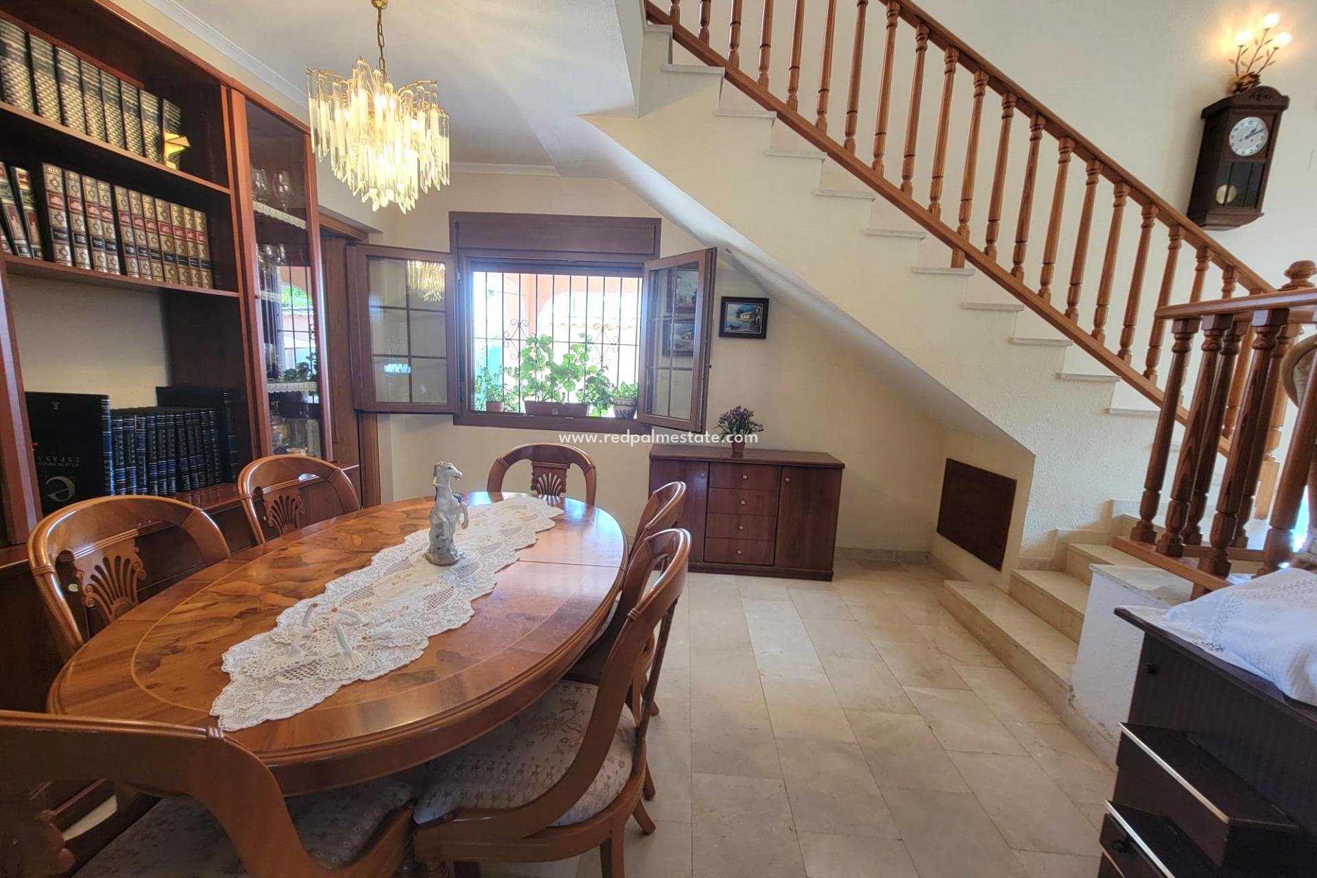 Återförsäljning - Villa -
Torrevieja - Aguas Nueva