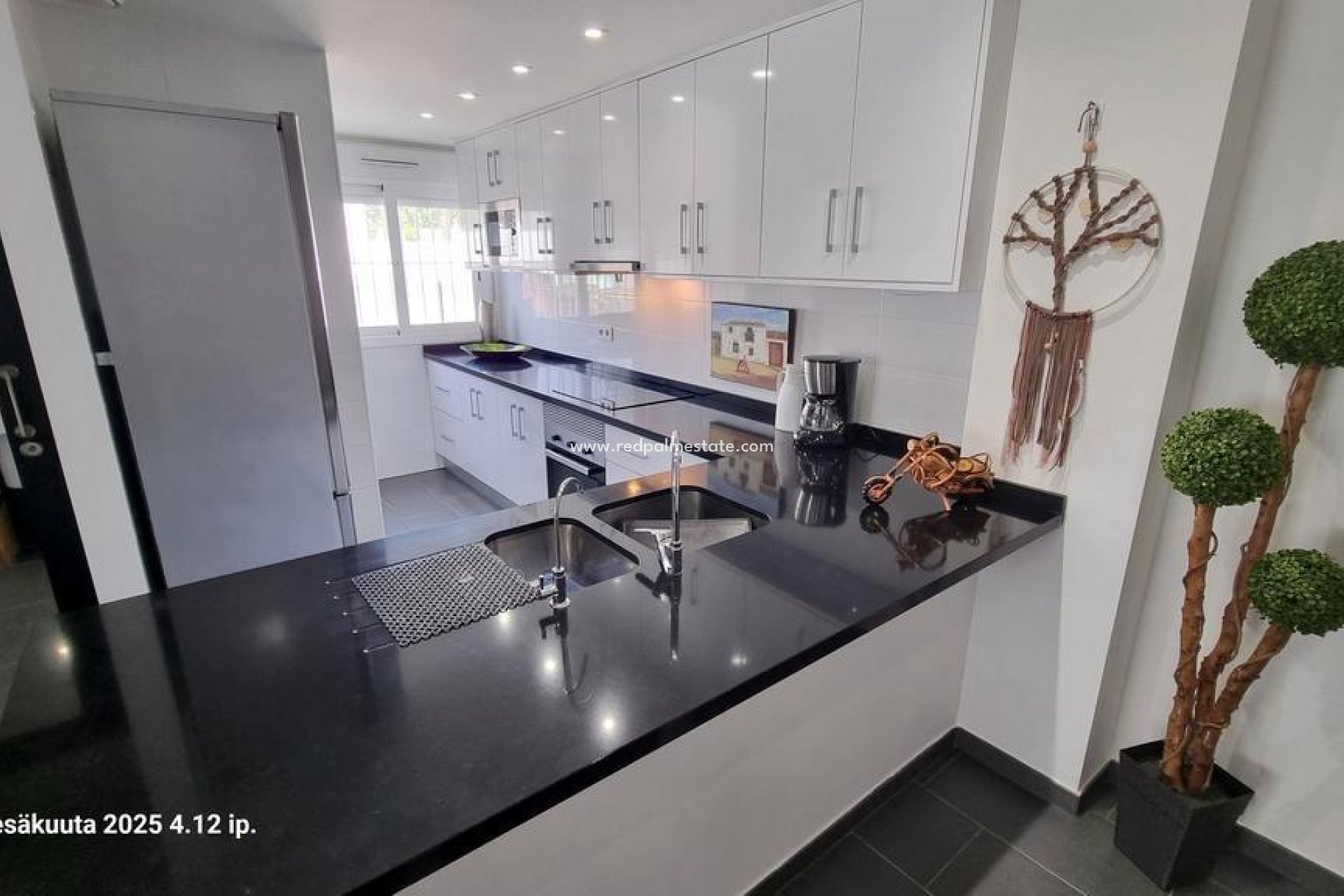 Återförsäljning - Villa -
Torrevieja - Aguas Nueva