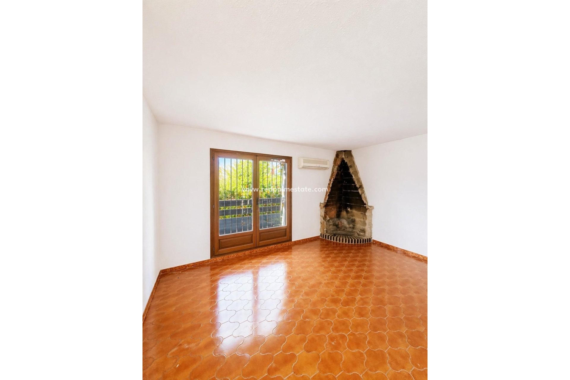 Återförsäljning - Villa -
Torrevieja - Aguas Nueva