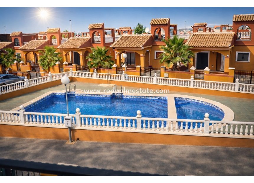 Återförsäljning - Villa -
Torrevieja - Aguas Nuevas