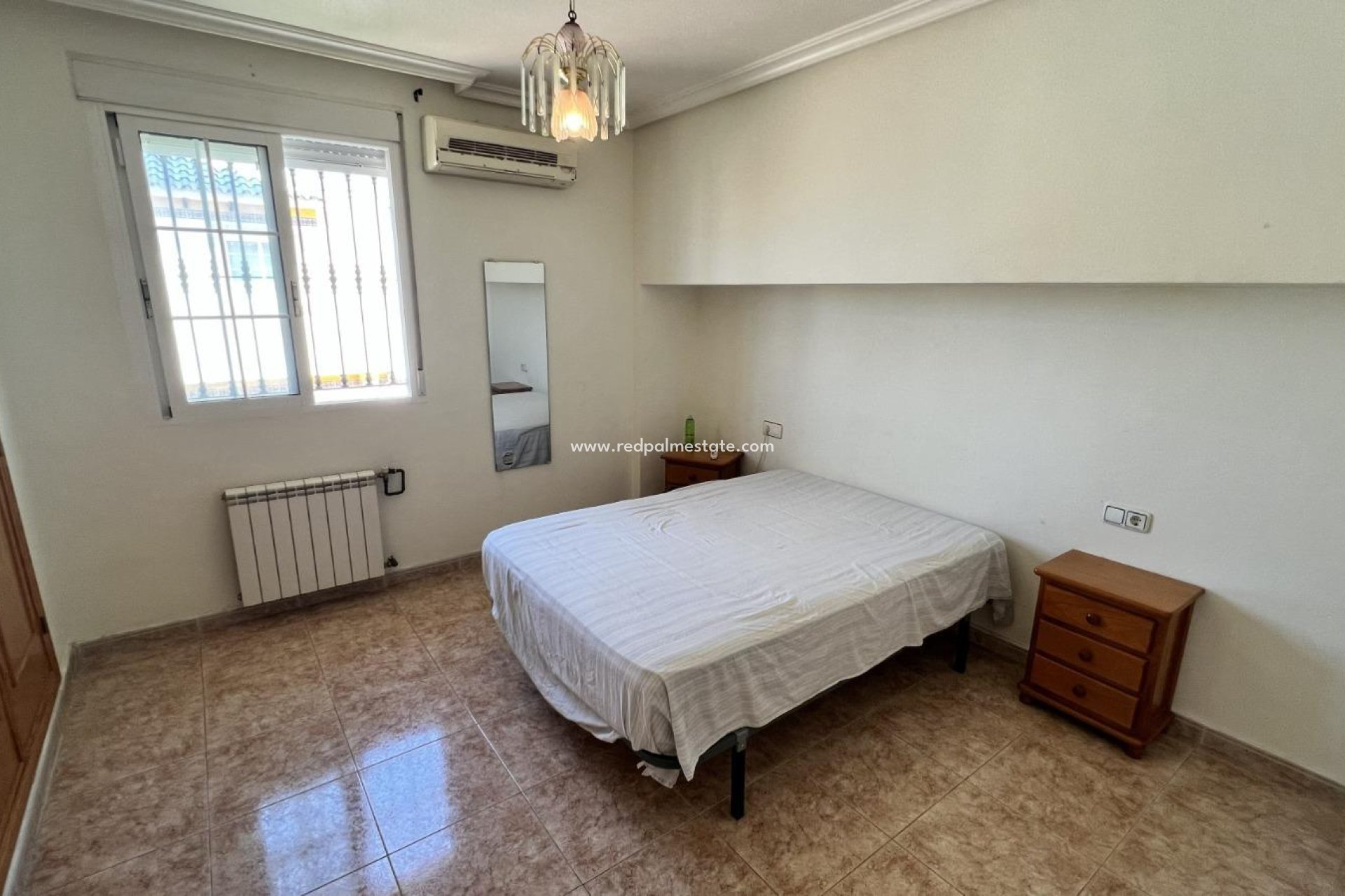 Återförsäljning - Villa -
Torrevieja - Aguas Nuevas