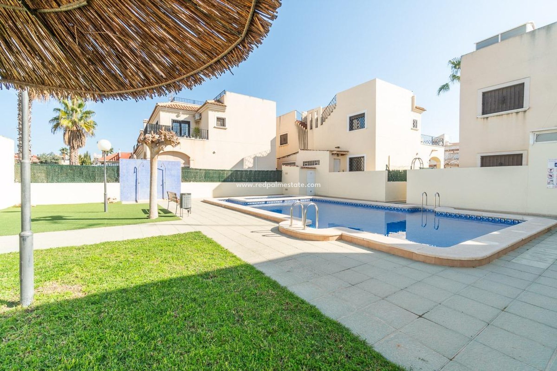 Återförsäljning - Villa -
Torrevieja - Aguas Nuevas