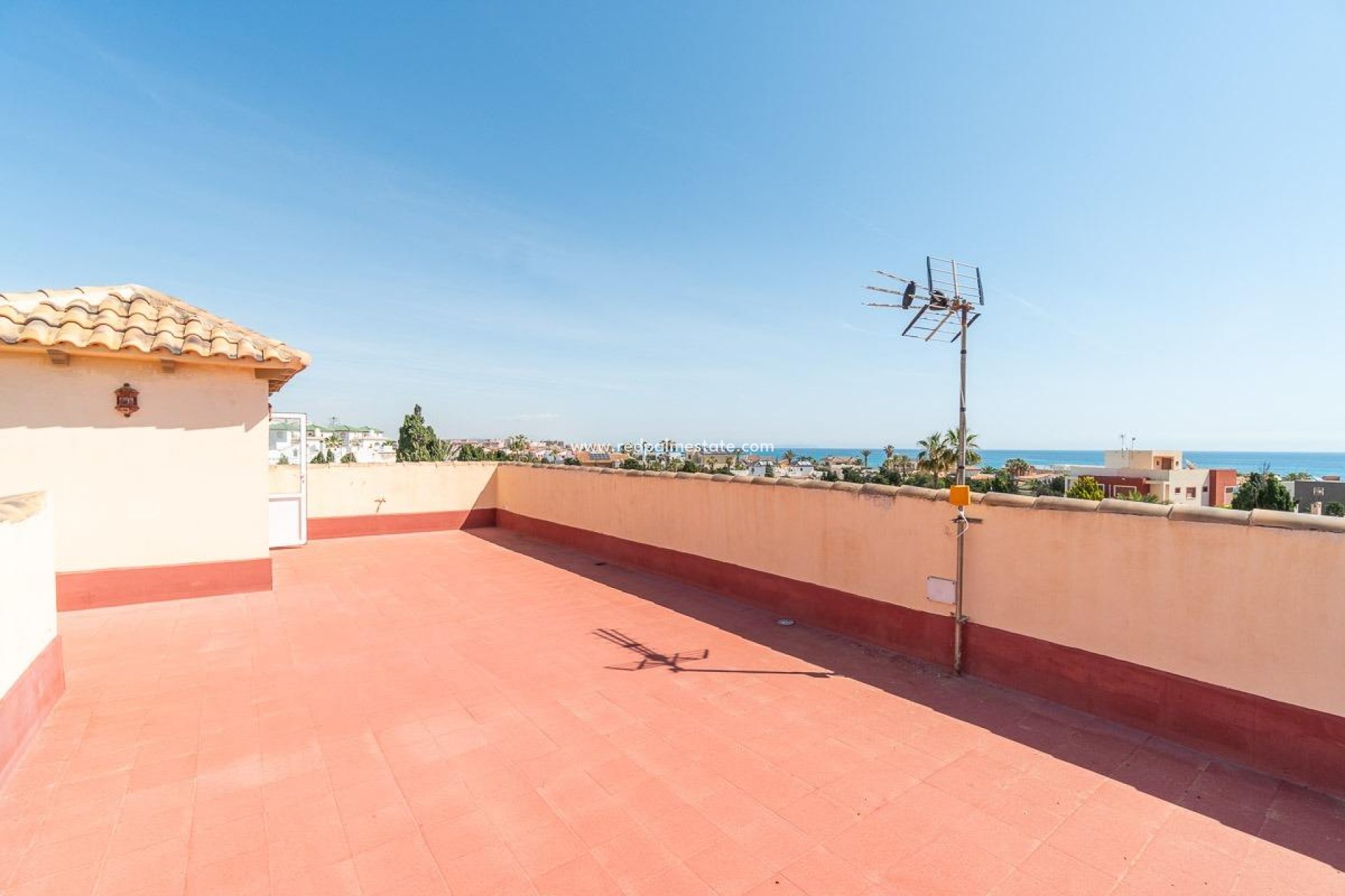 Återförsäljning - Villa -
Torrevieja - Cala de cabo cervera