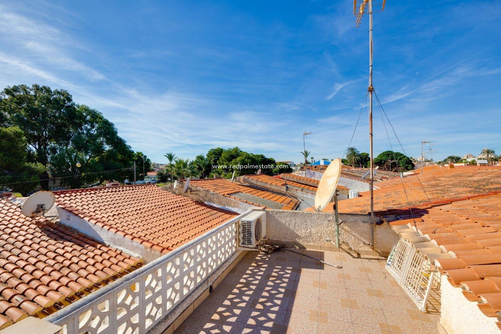 Återförsäljning - Villa -
Torrevieja - Calas blanca