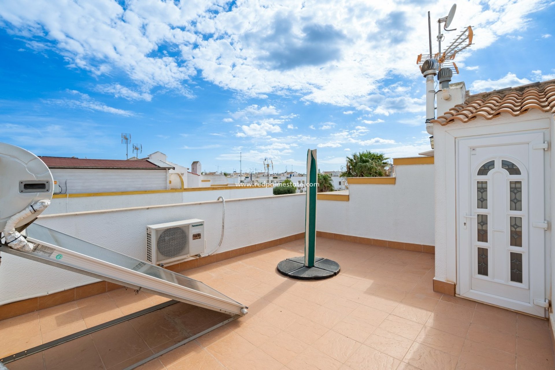 Återförsäljning - Villa -
Torrevieja - Centro Torrevieja