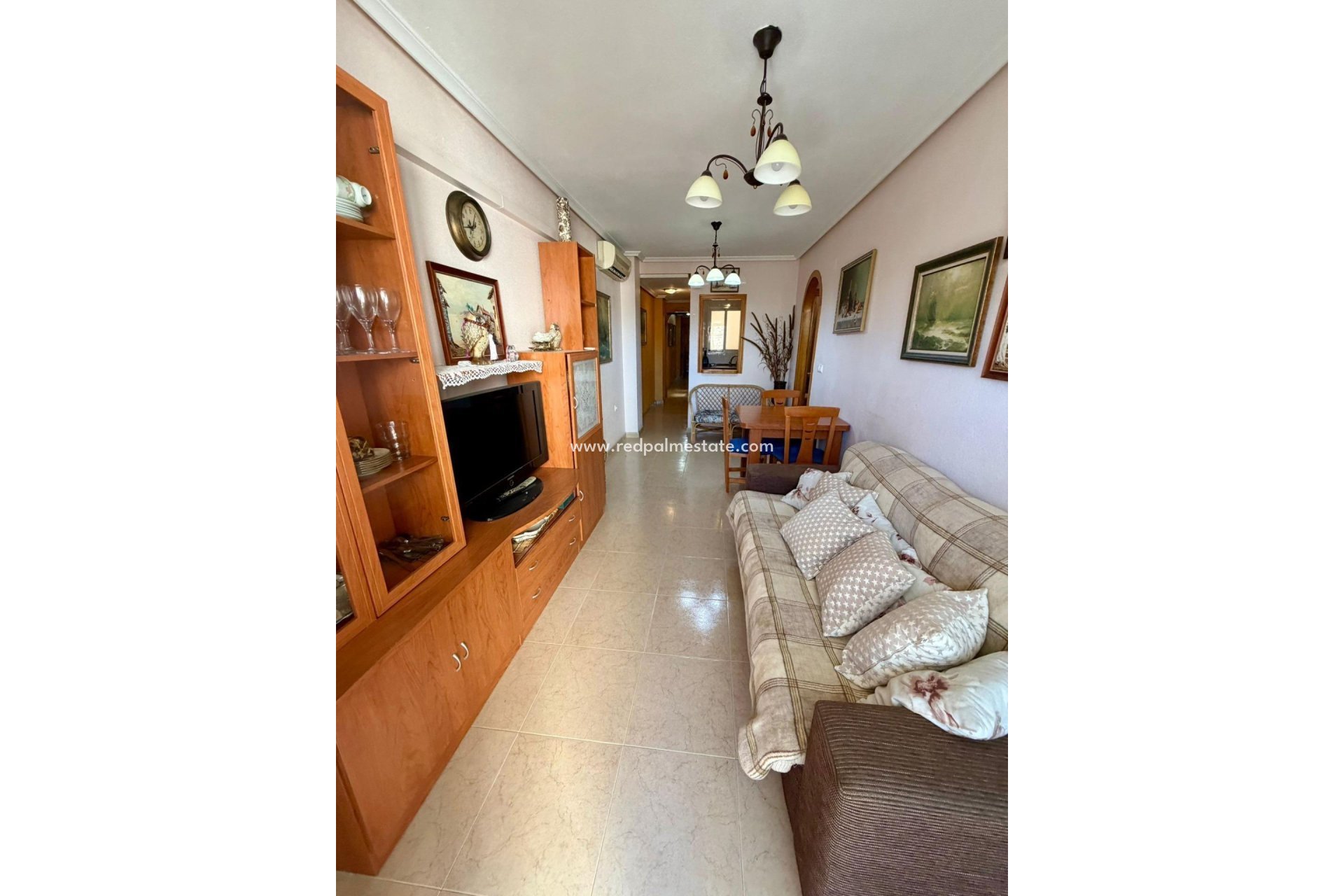 Återförsäljning - Villa -
Torrevieja - Centro Torrevieja