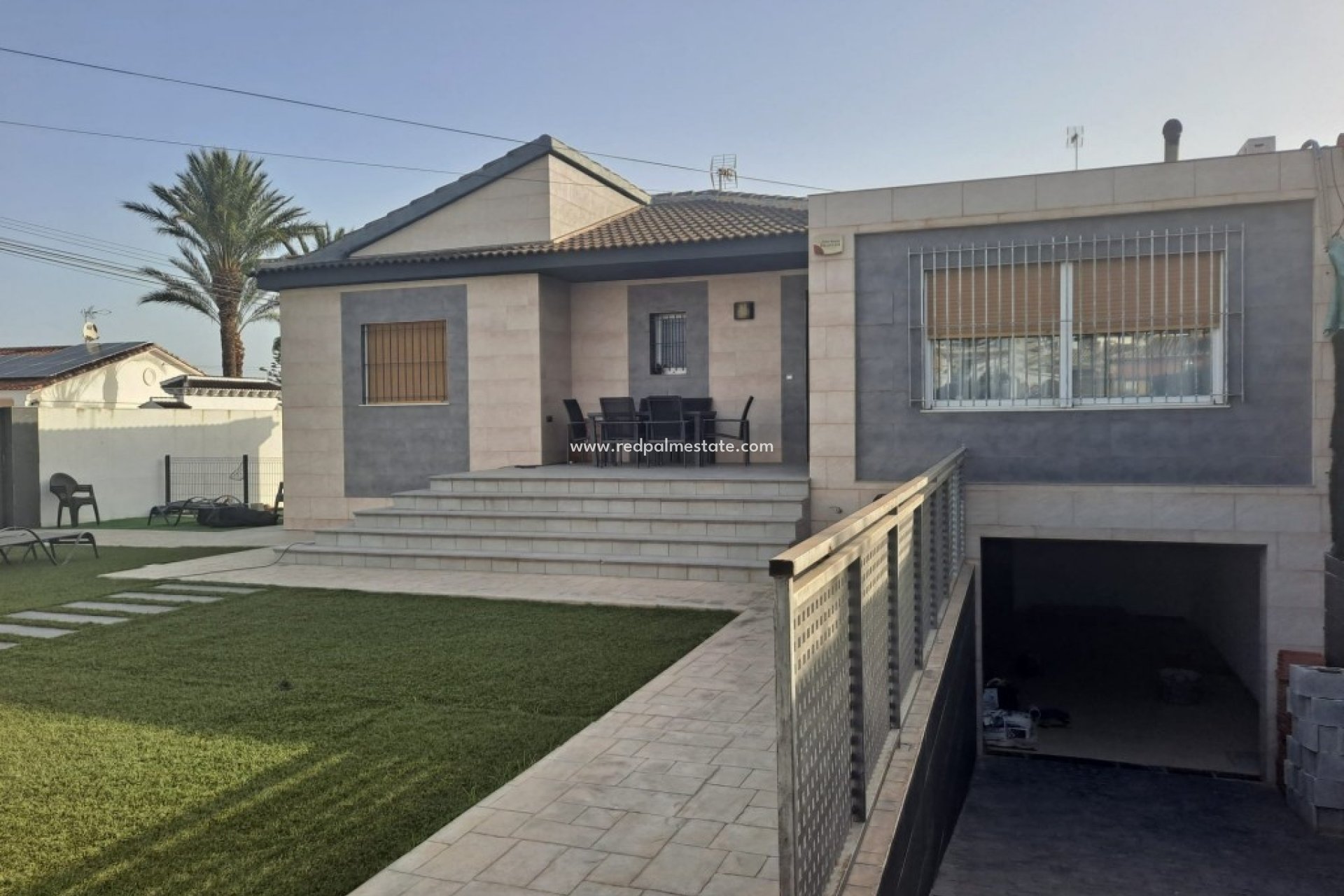 Återförsäljning - Villa -
Torrevieja - Costa Blanca