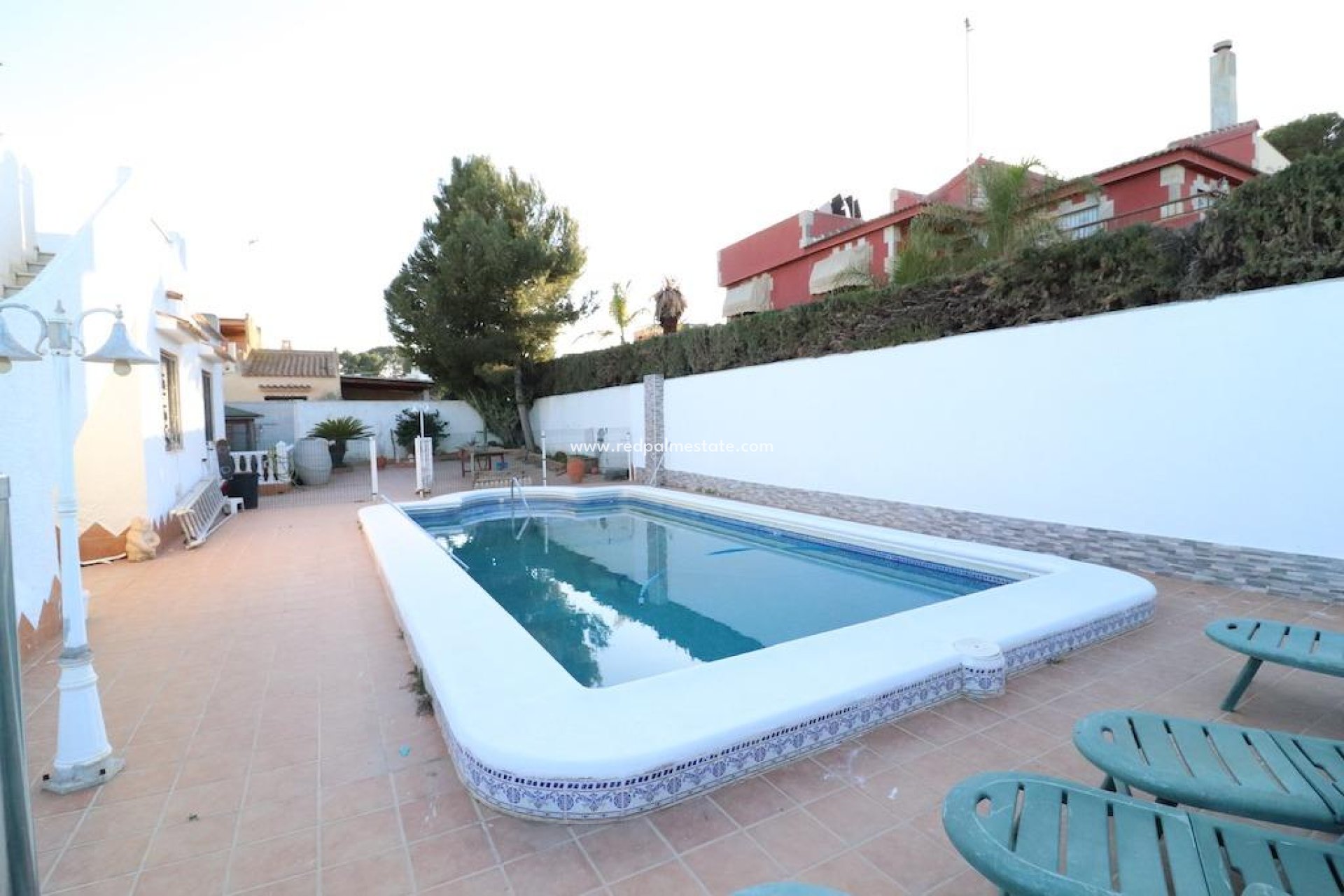 Återförsäljning - Villa -
Torrevieja - Costa Blanca