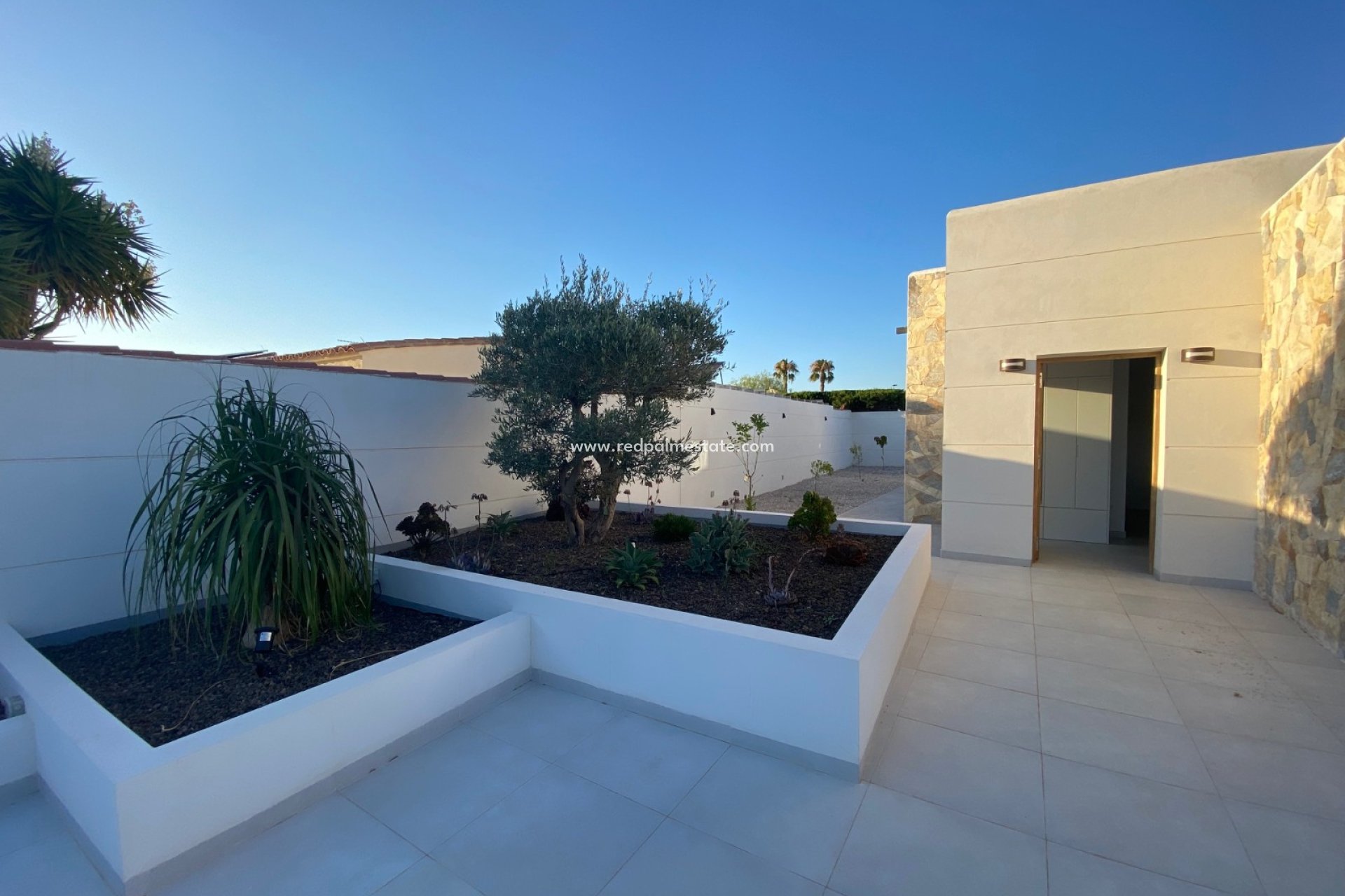 Återförsäljning - Villa -
Torrevieja - Costa Blanca