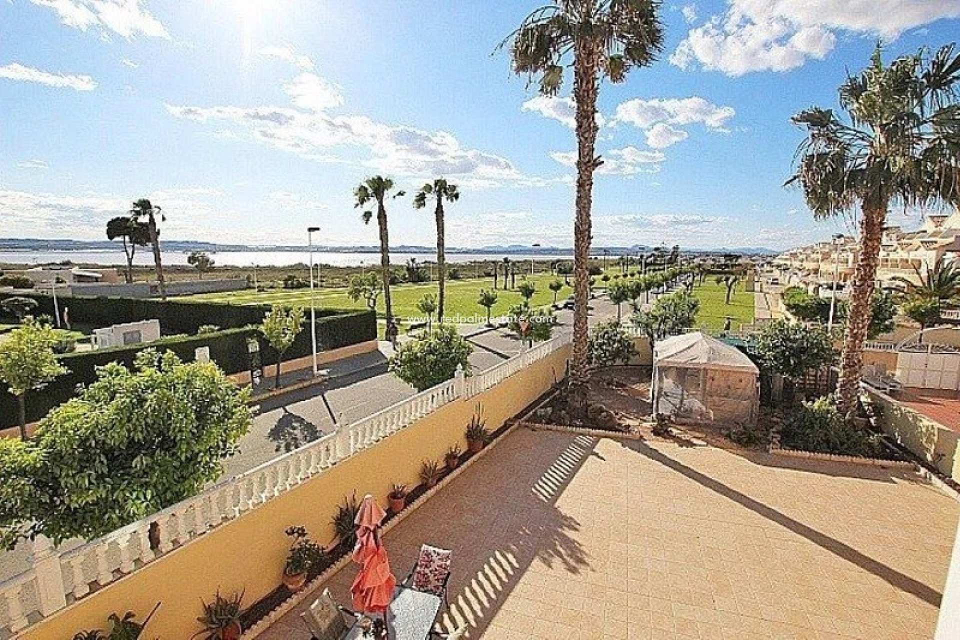 Återförsäljning - Villa -
Torrevieja - Costa Blanca