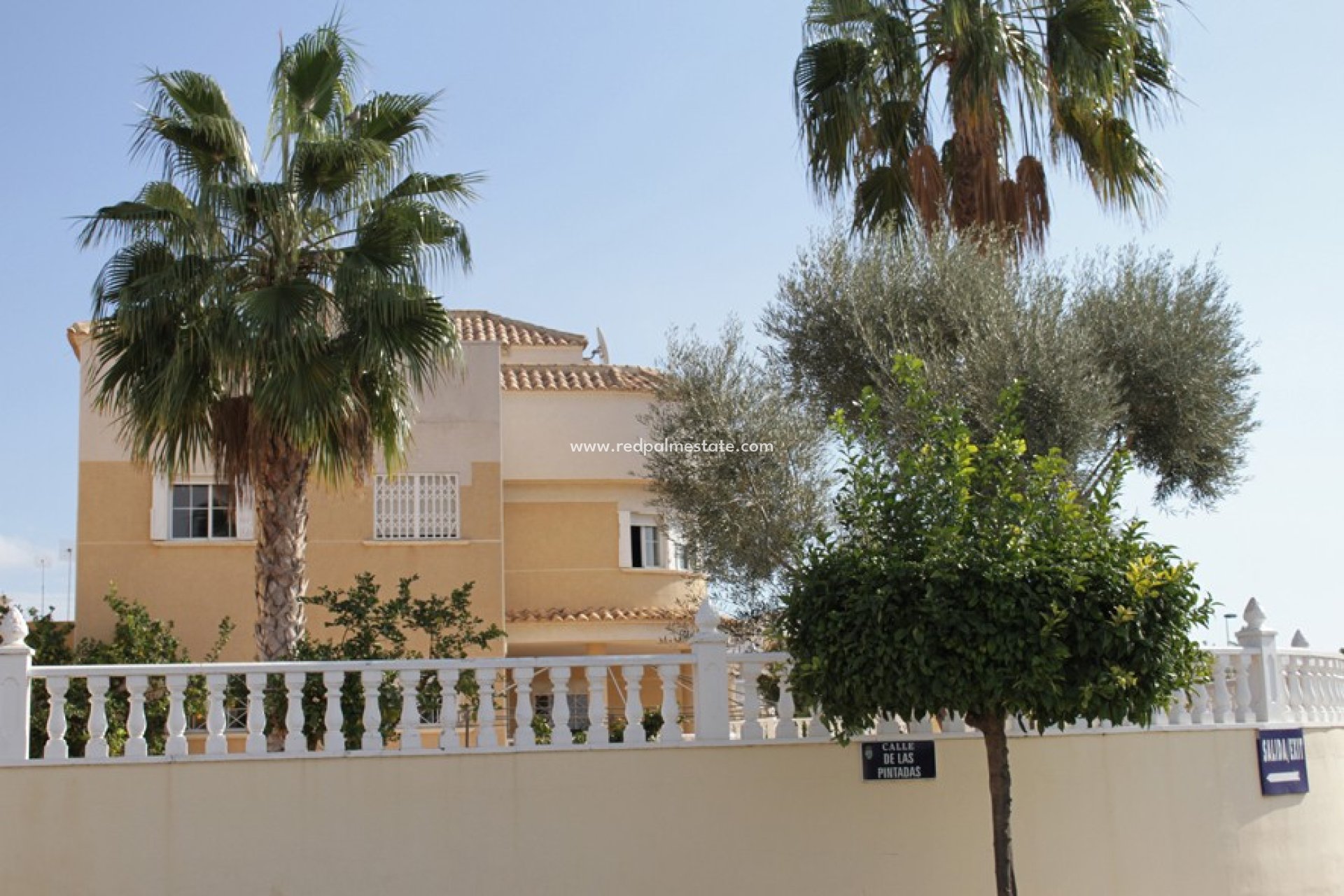 Återförsäljning - Villa -
Torrevieja - Costa Blanca