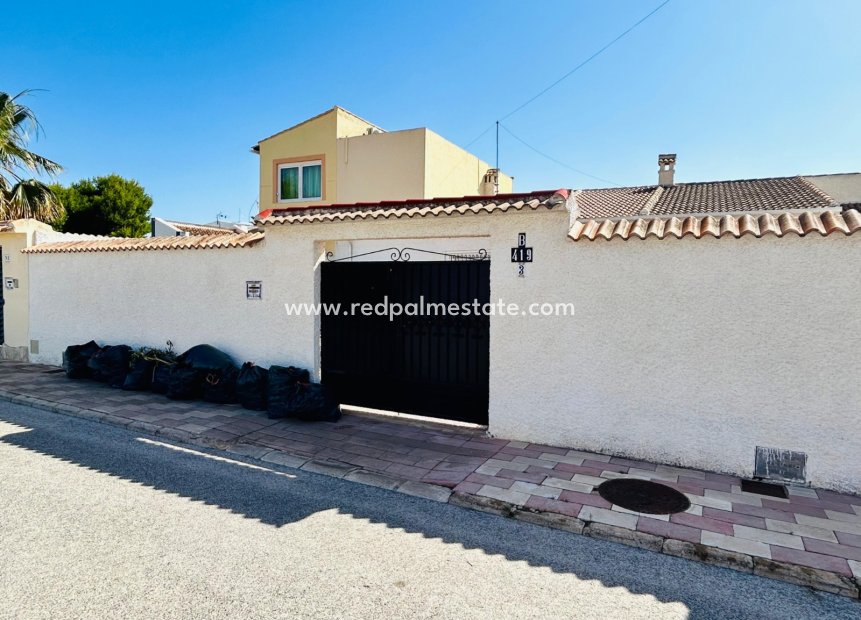 Återförsäljning - Villa -
Torrevieja - Costa Blanca