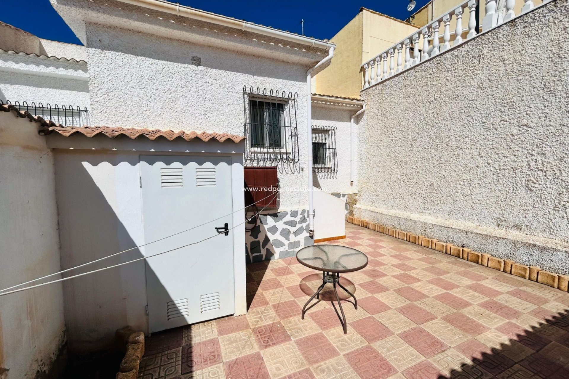 Återförsäljning - Villa -
Torrevieja - Costa Blanca